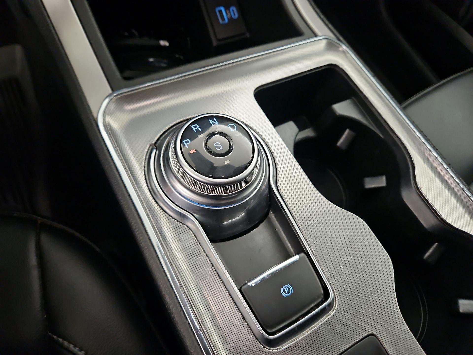 Thumbnail: 2022 Ford Edge - 17