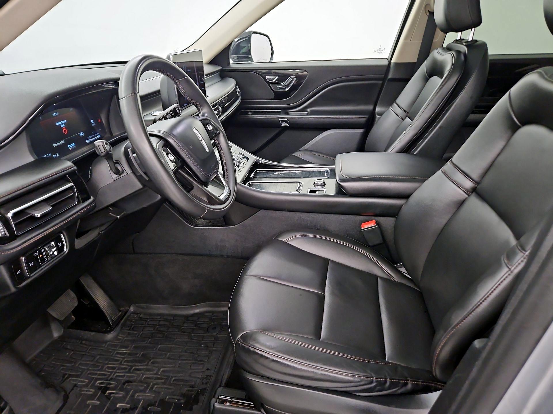 Thumbnail: 2023 Lincoln Aviator - 11
