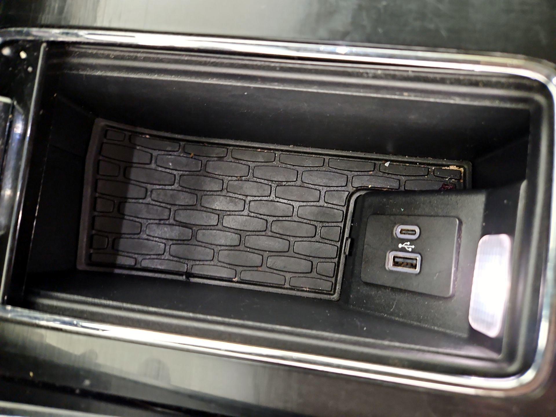 Thumbnail: 2023 Lincoln Aviator - 19