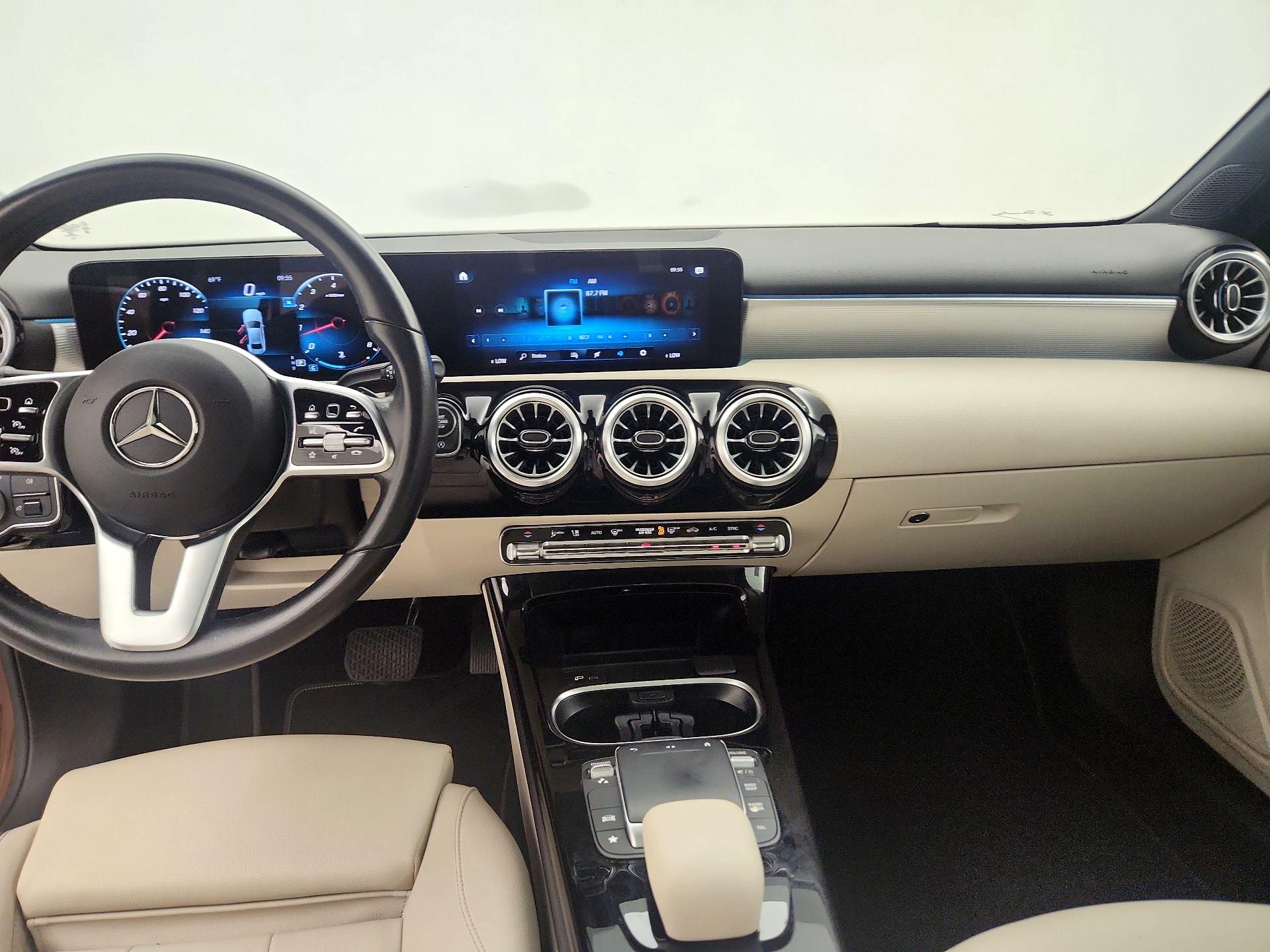 Thumbnail: 2022 Mercedes-Benz A-Class - 9
