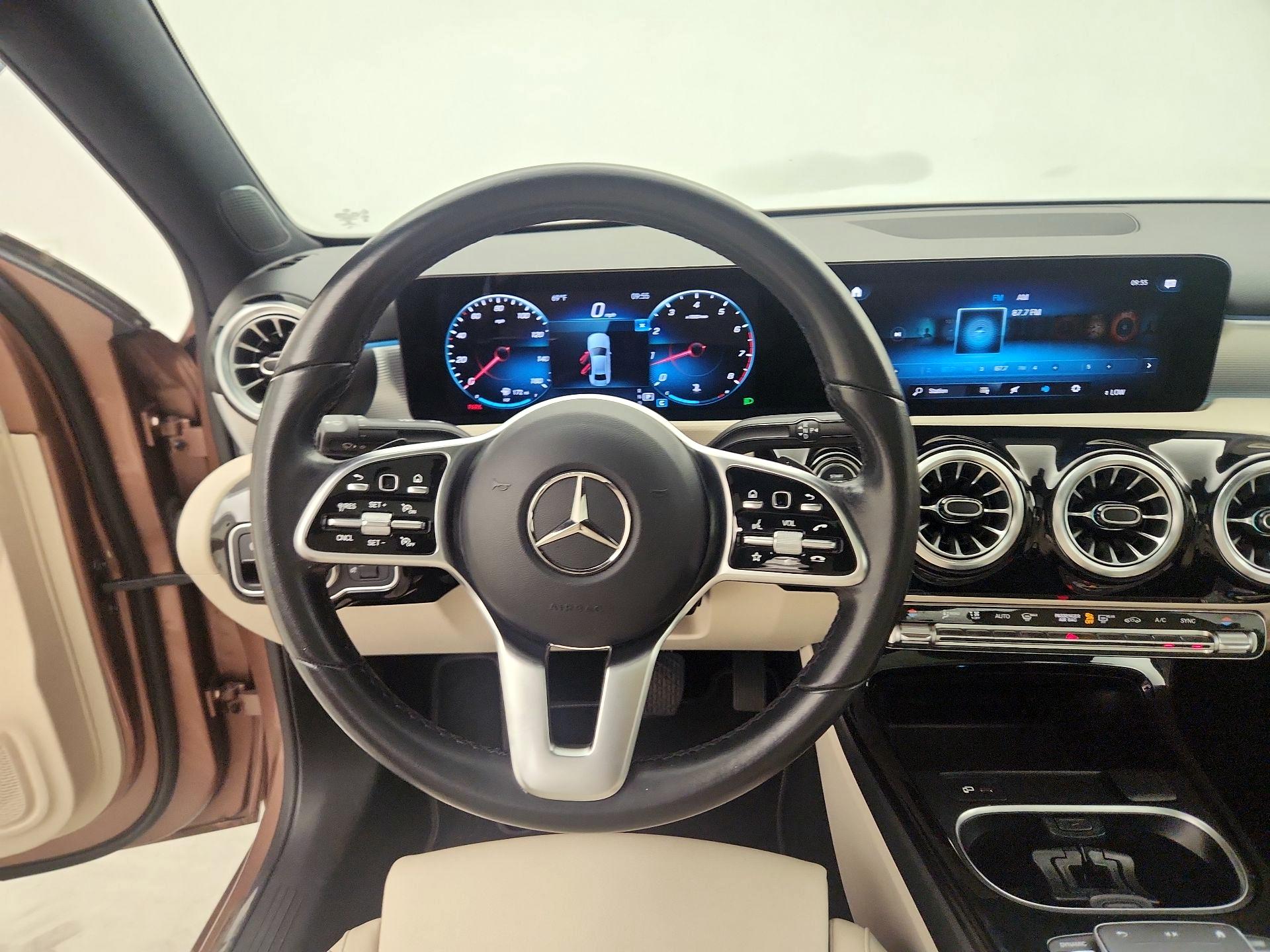 Thumbnail: 2022 Mercedes-Benz A-Class - 10