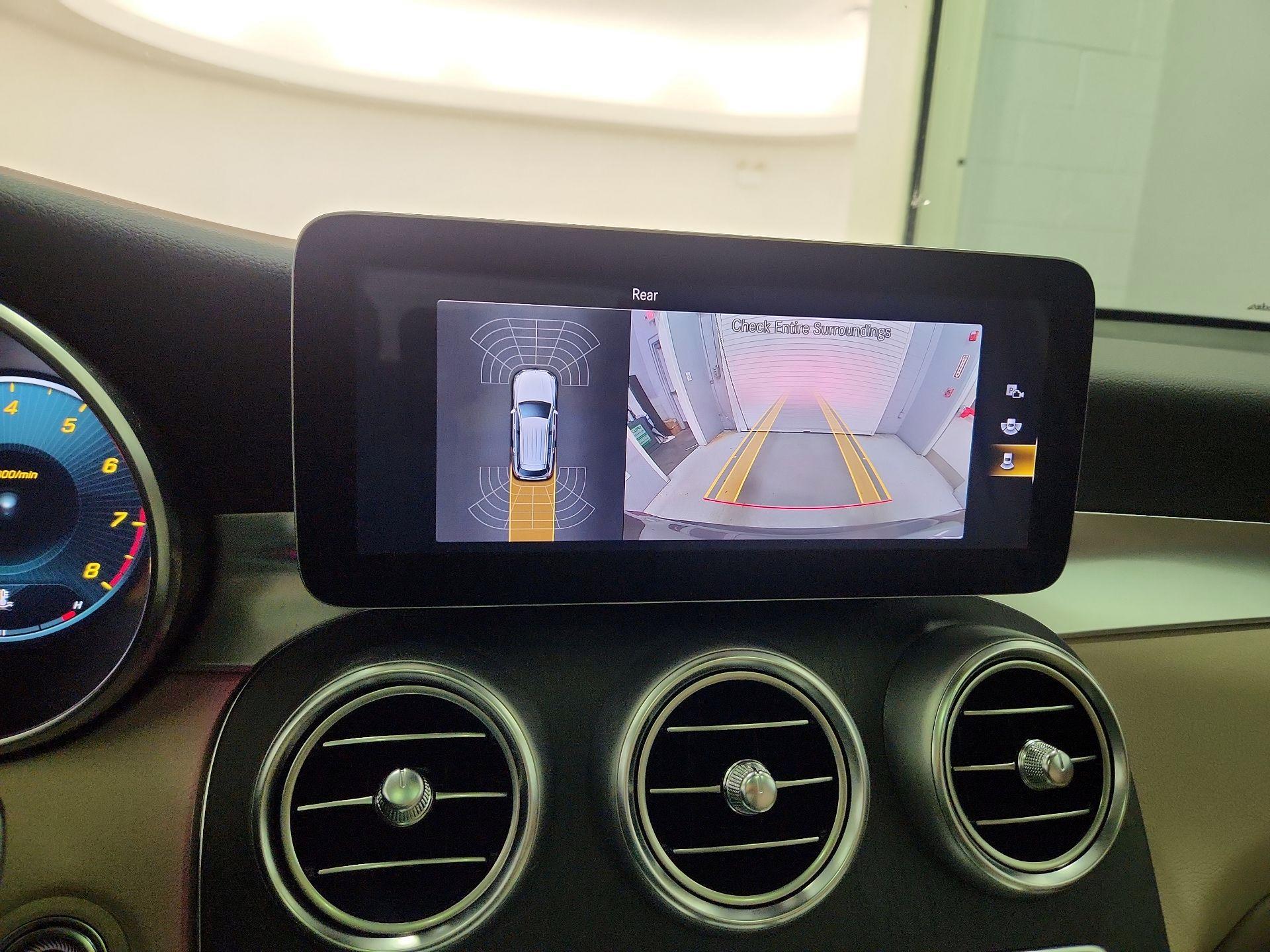 Thumbnail: 2022 Mercedes-Benz GLC - 14