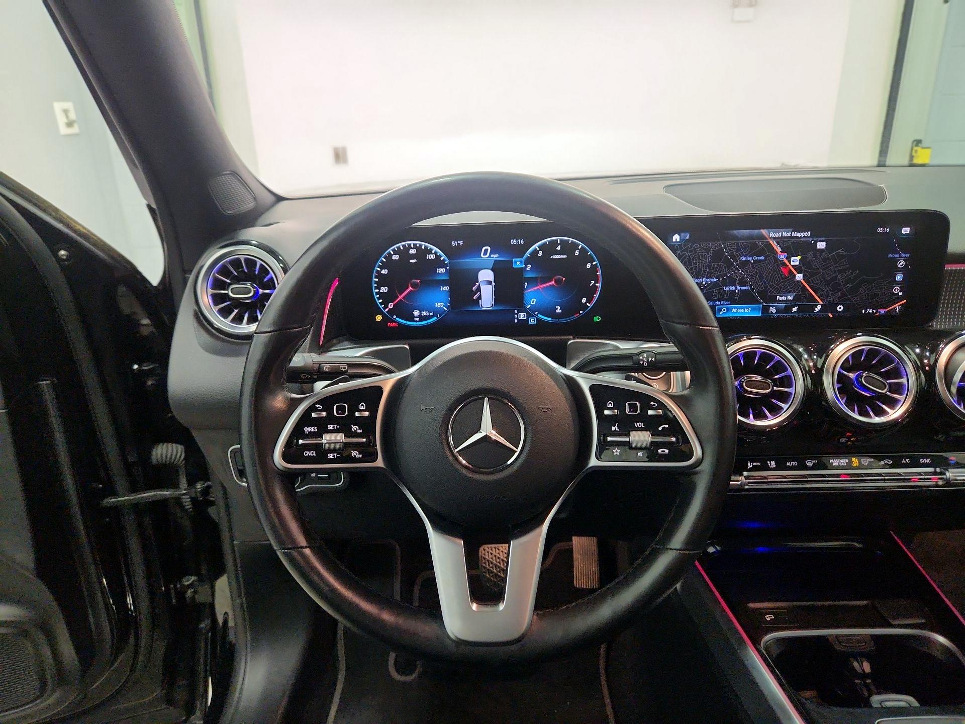 Thumbnail: 2022 Mercedes-Benz GLB - 10