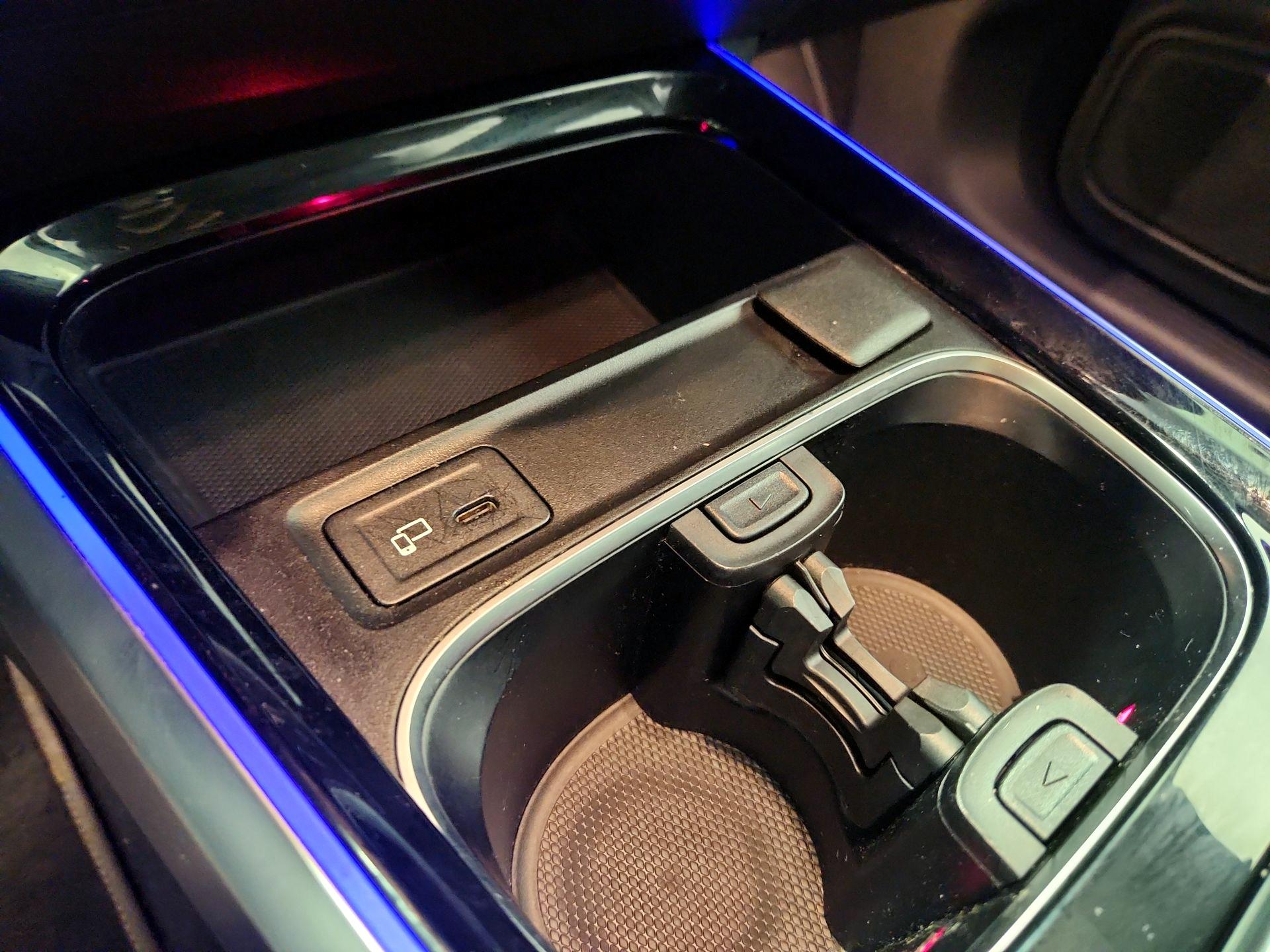 Thumbnail: 2022 Mercedes-Benz GLB - 19