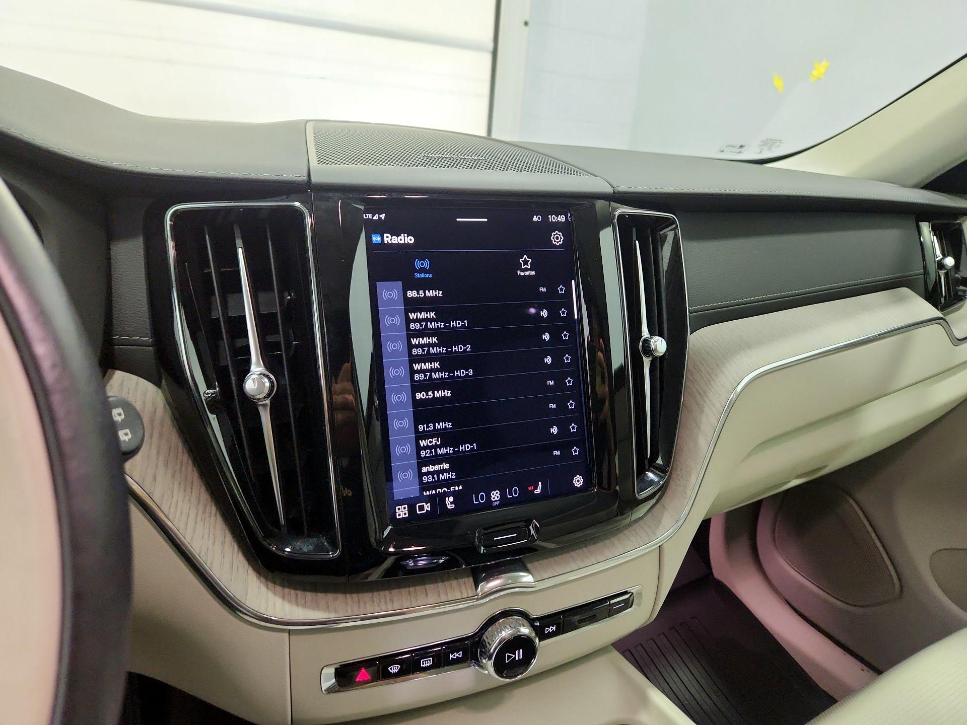 Thumbnail: 2023 Volvo XC60 - 16