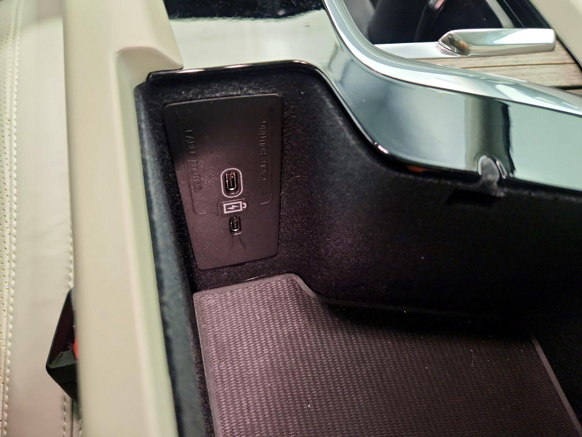 Thumbnail: 2023 Volvo XC60 - 19