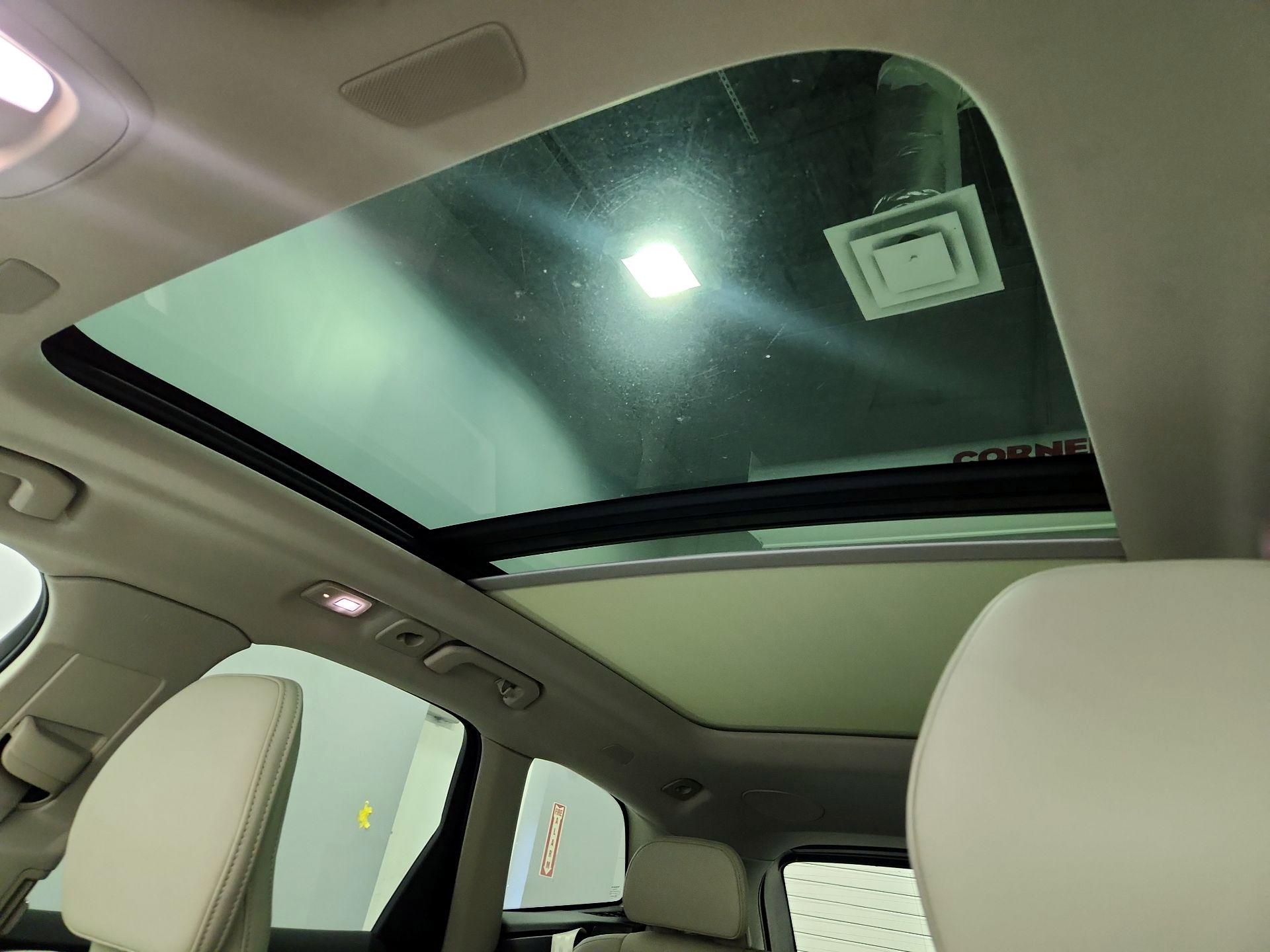 Thumbnail: 2023 Volvo XC60 - 20