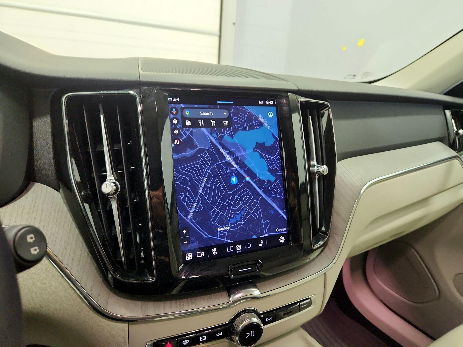 Thumbnail: 2023 Volvo XC60 - 14