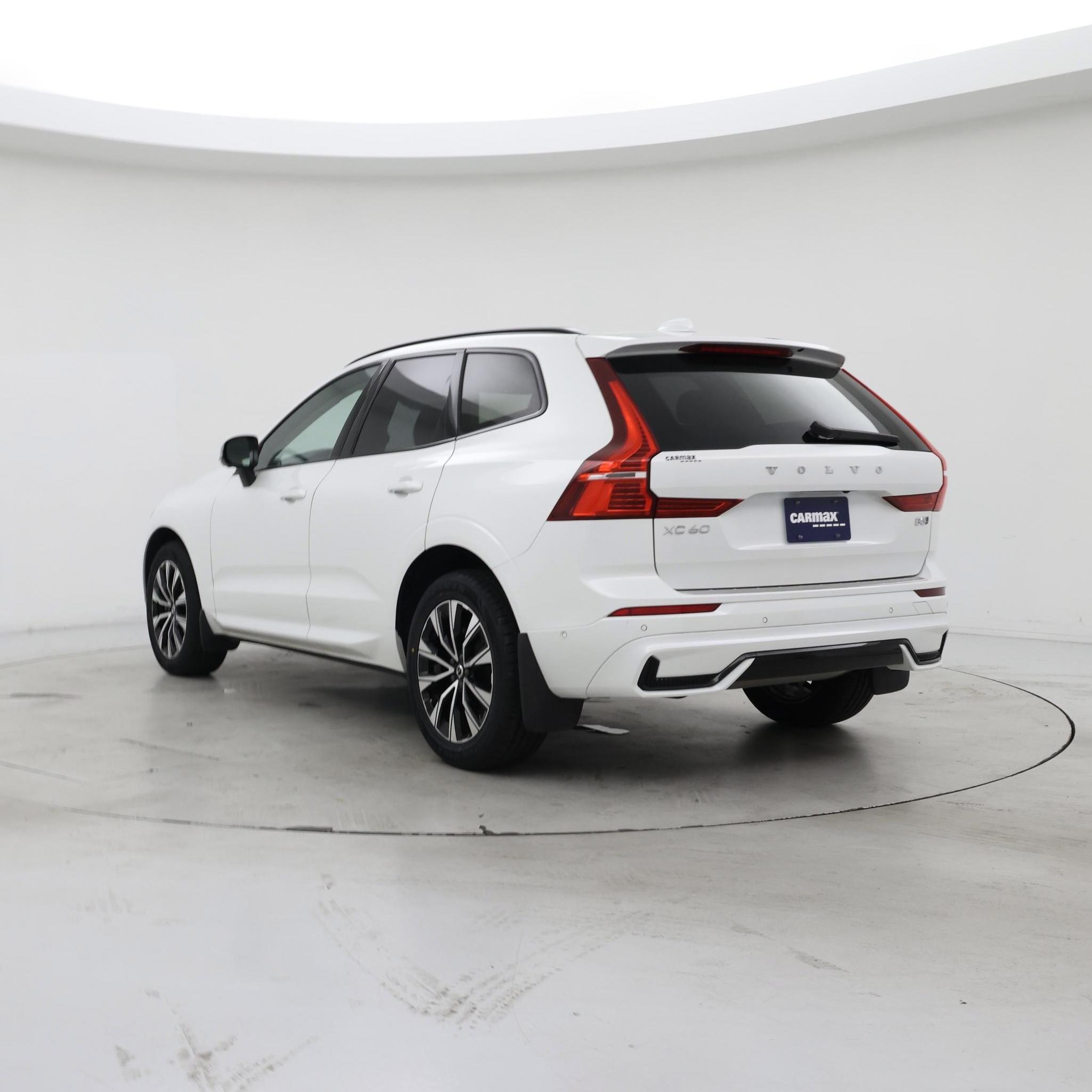 Thumbnail: 2023 Volvo XC60 - 2