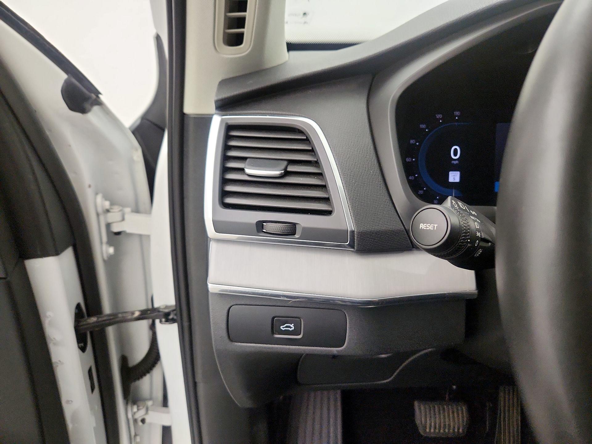 Thumbnail: 2024 Volvo XC90 - 13
