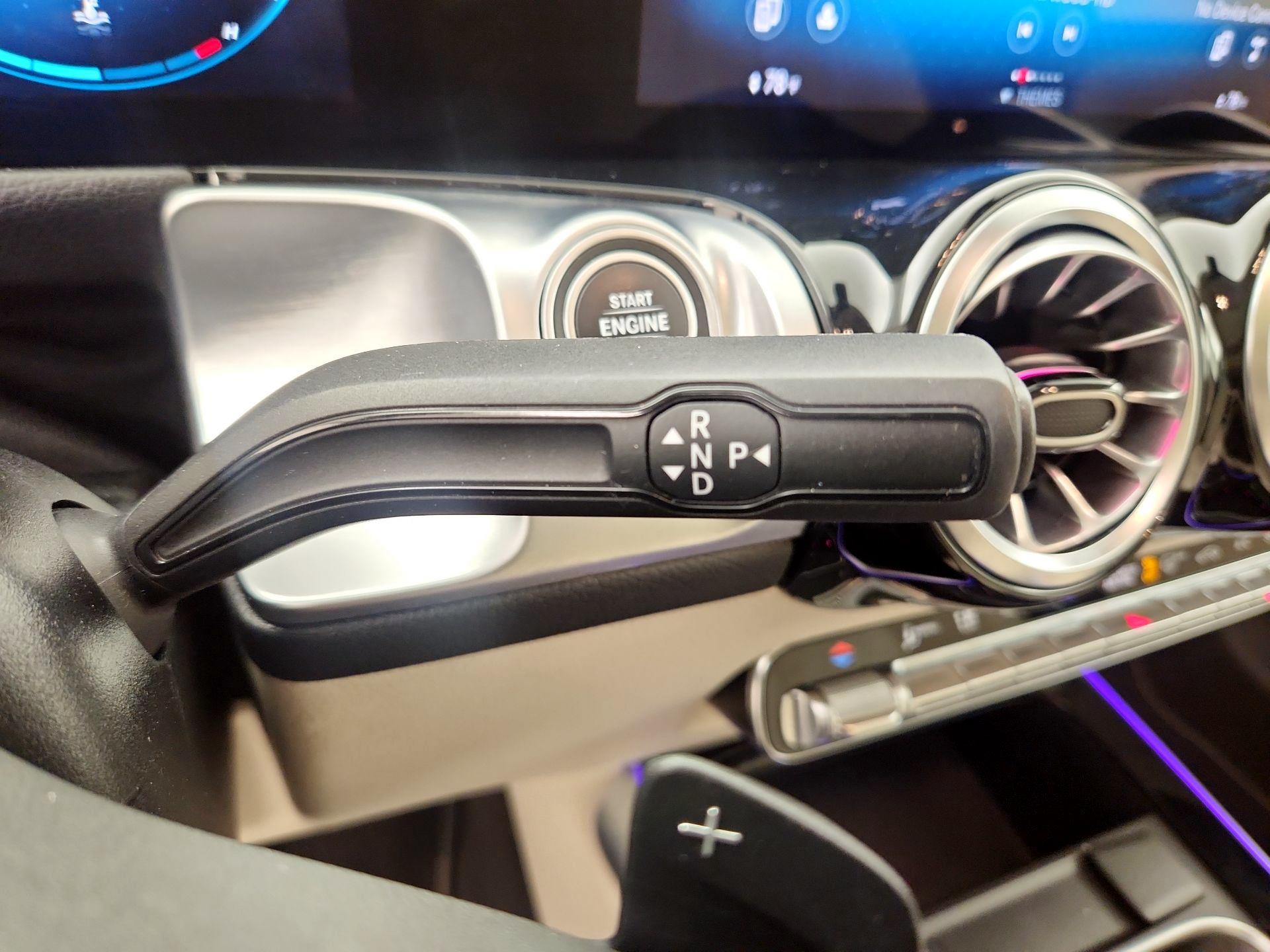 Thumbnail: 2023 Mercedes-Benz GLB - 17