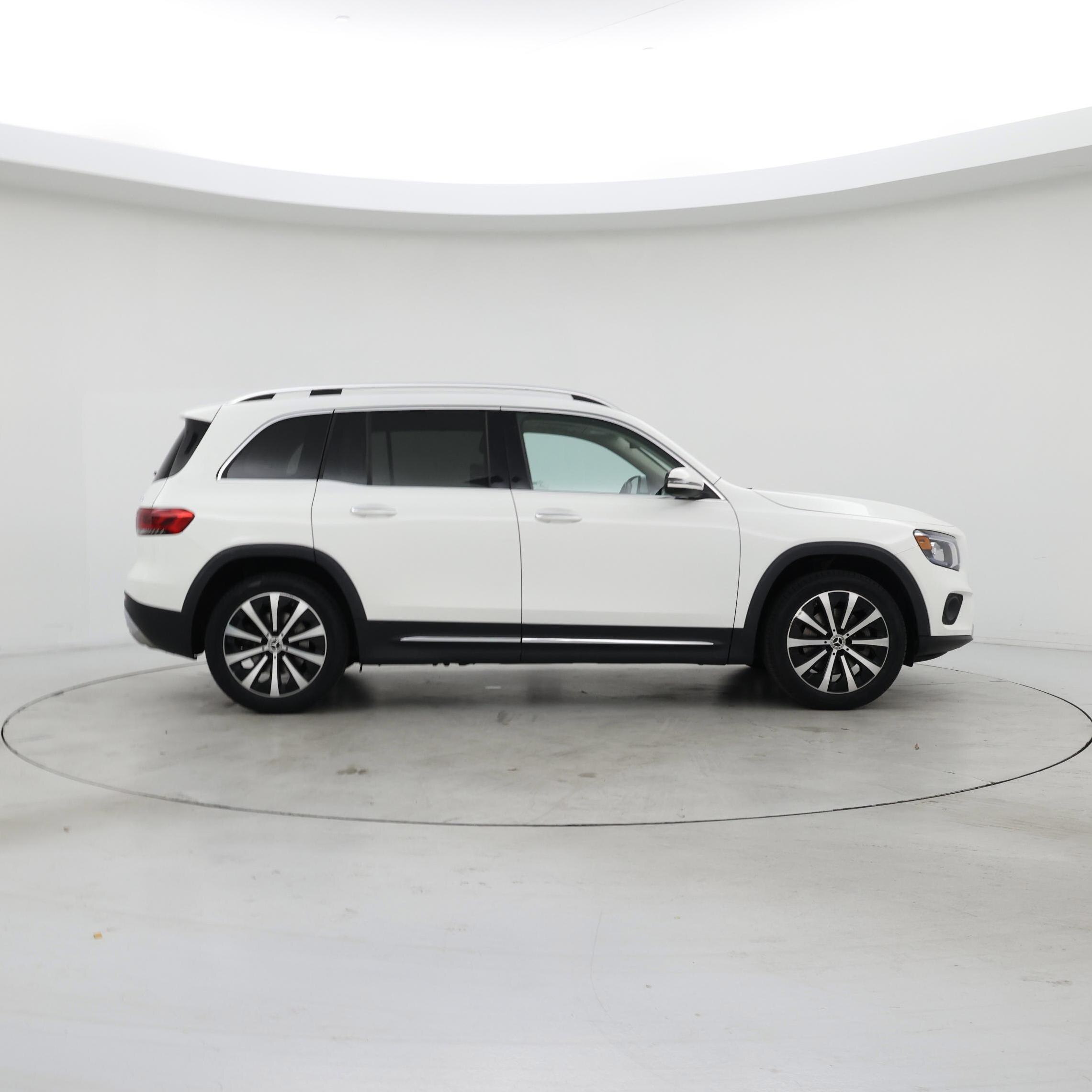 Thumbnail: 2023 Mercedes-Benz GLB - 7