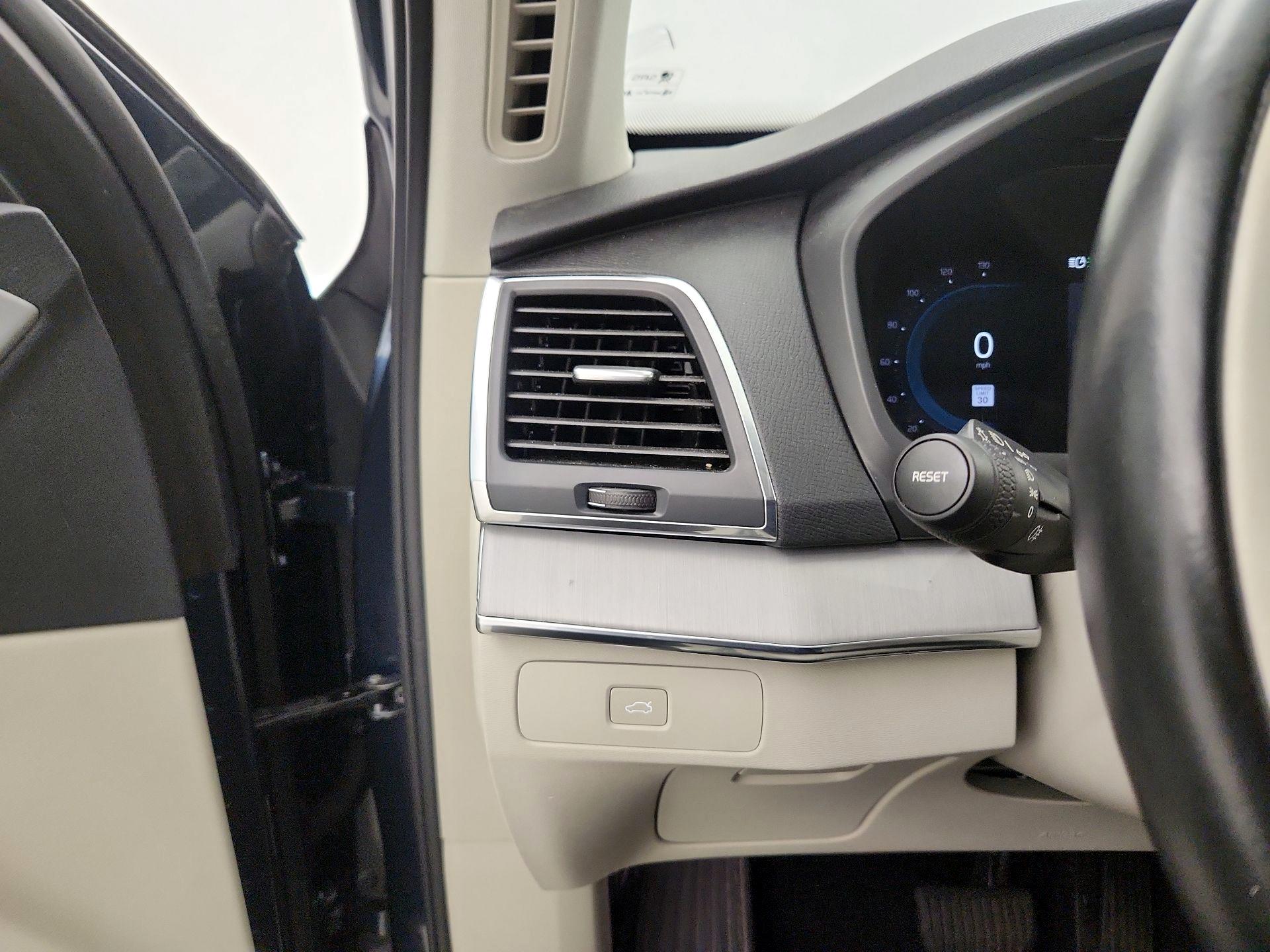 Thumbnail: 2024 Volvo XC90 - 13