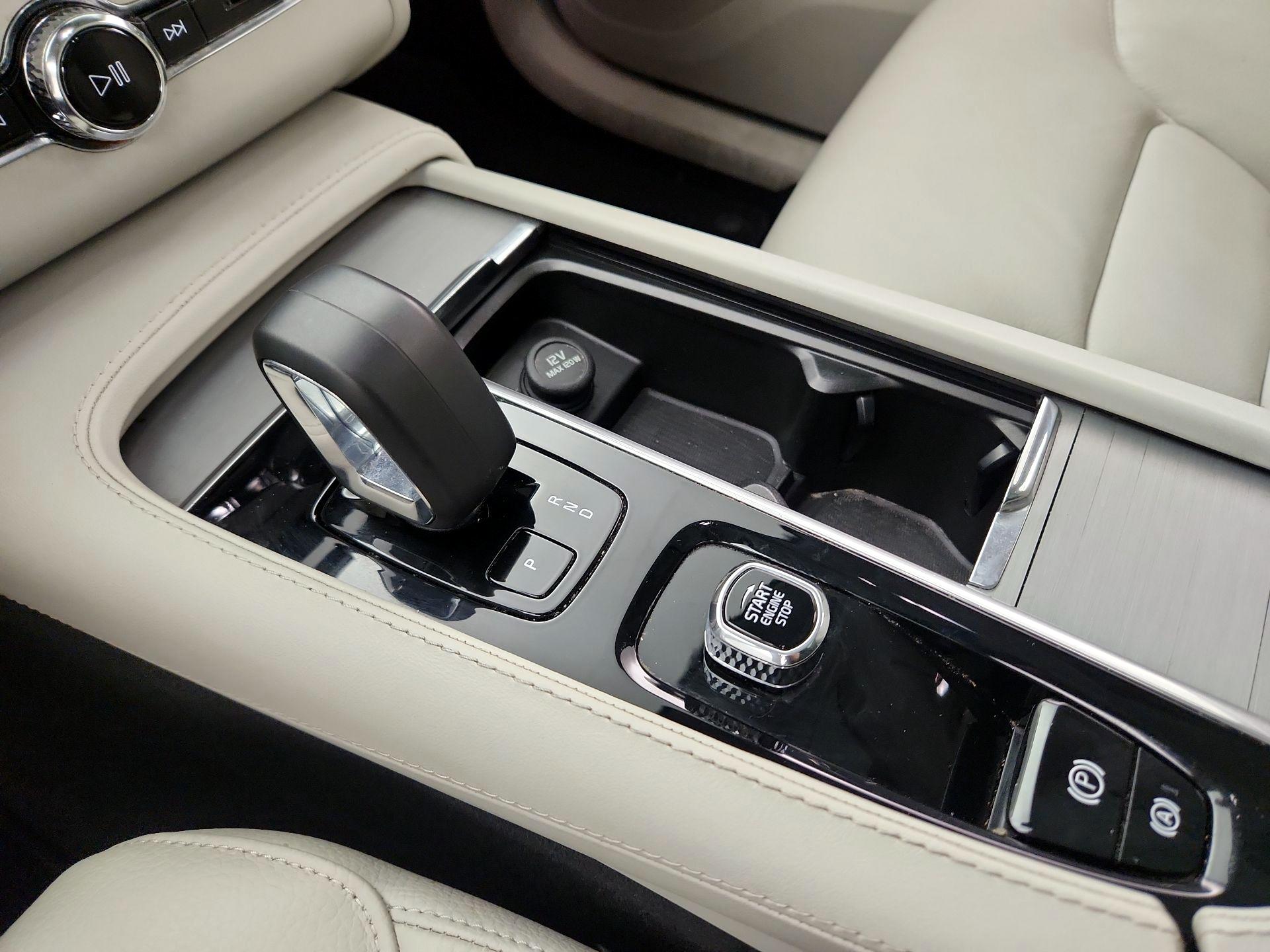 Thumbnail: 2024 Volvo XC90 - 18