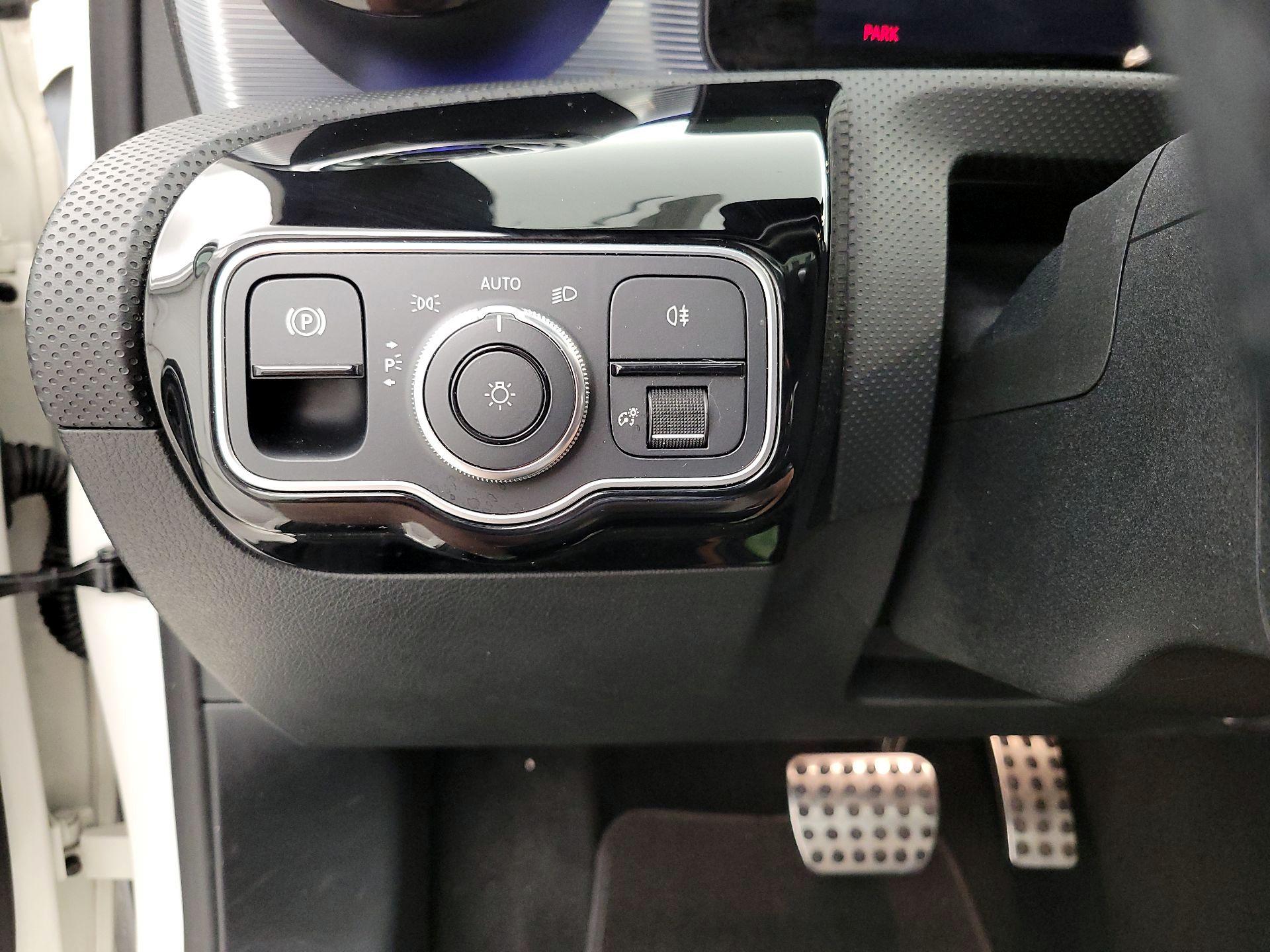 Thumbnail: 2022 Mercedes-Benz A-Class - 13