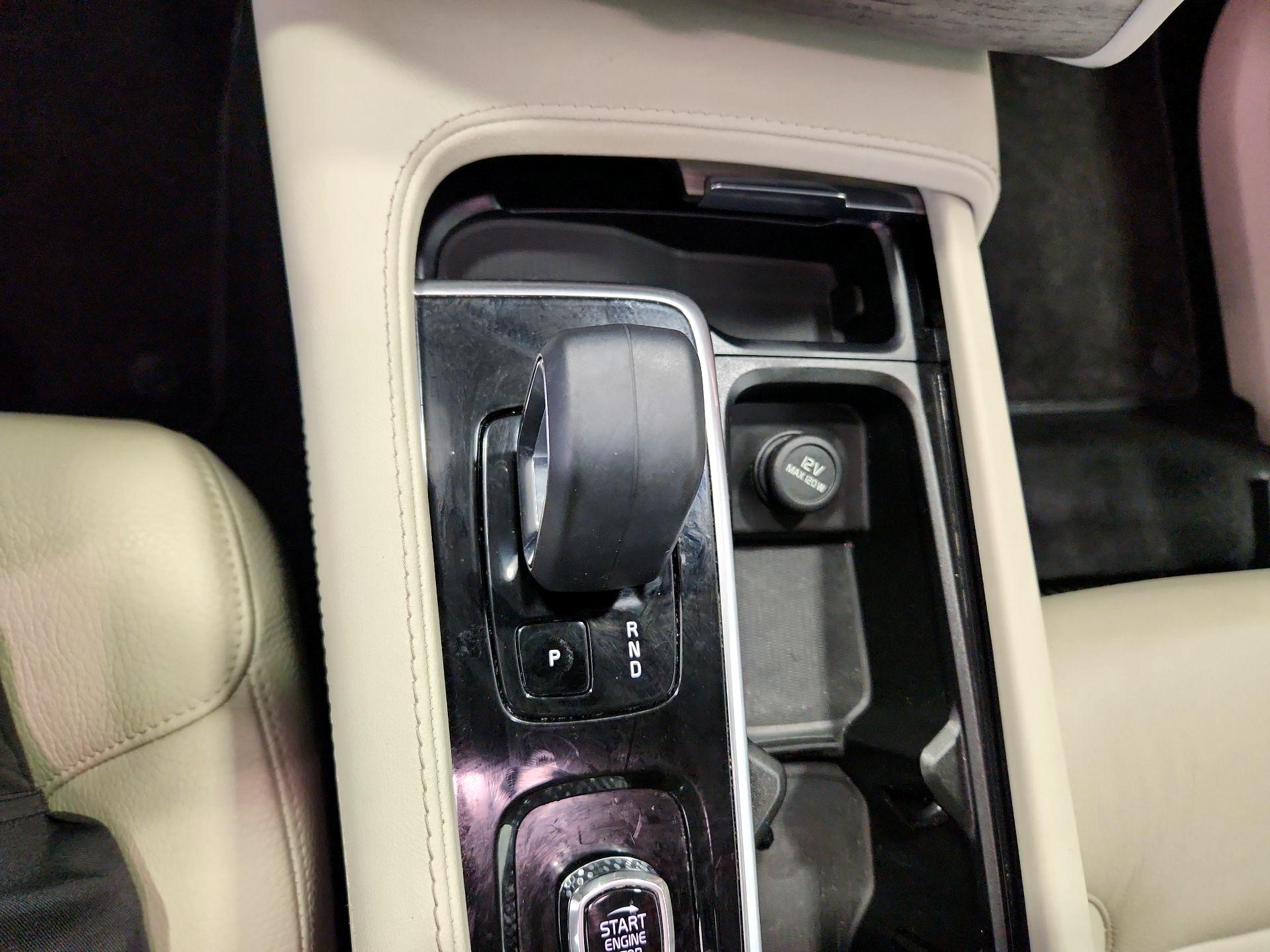 Thumbnail: 2023 Volvo XC90 - 17
