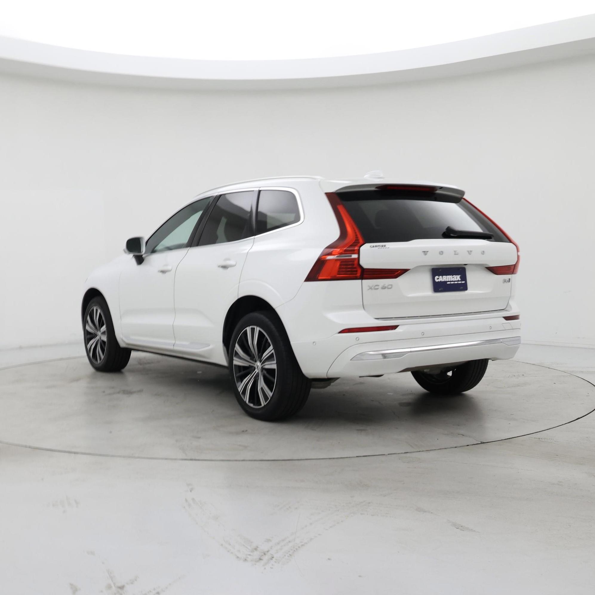 Thumbnail: 2022 Volvo XC60 - 2