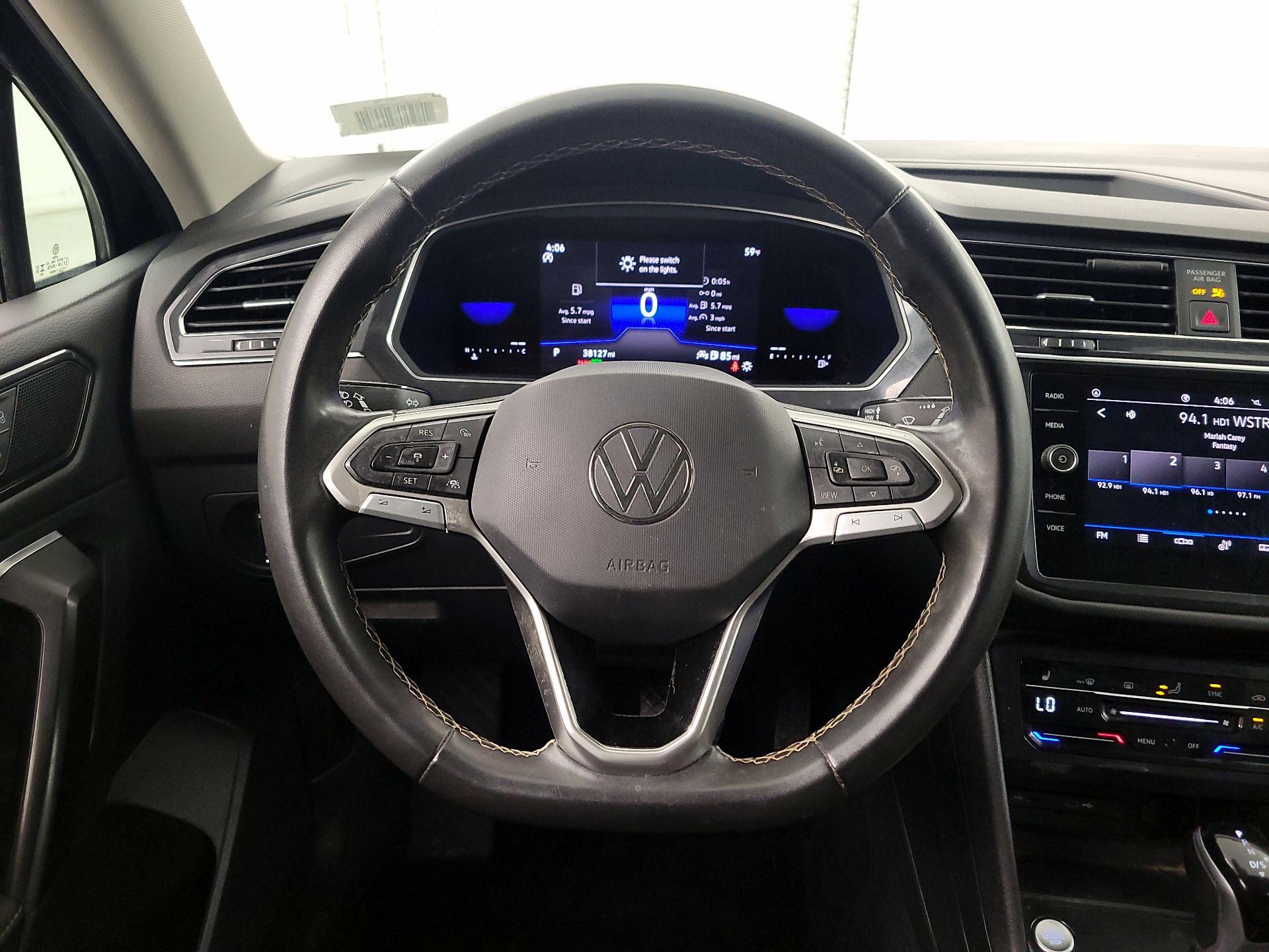 Thumbnail: 2023 Volkswagen Tiguan - 10