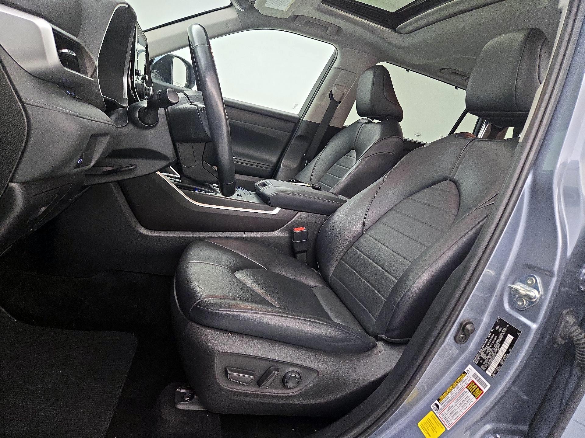 Thumbnail: 2022 Toyota Highlander - 11