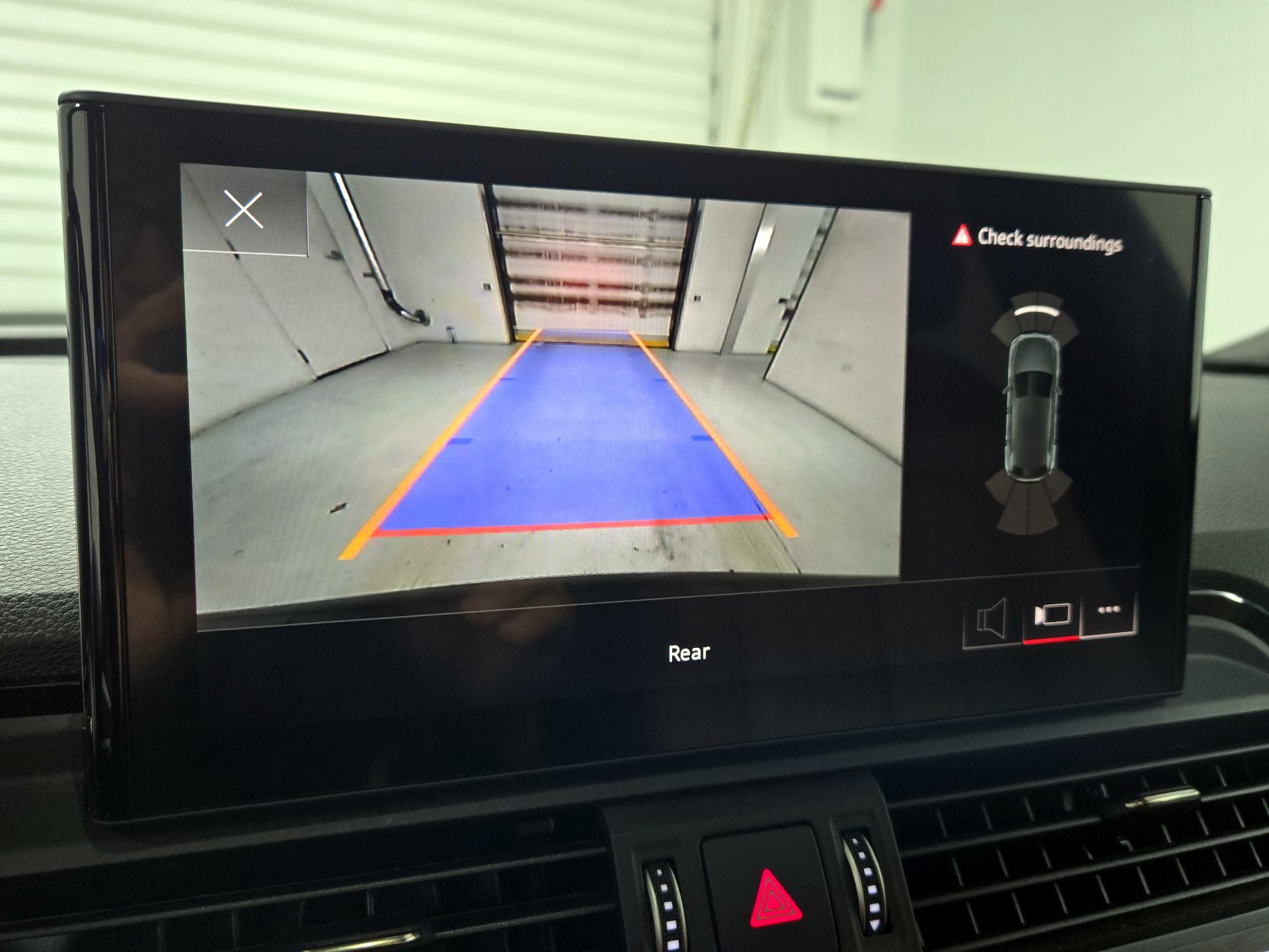 Thumbnail: 2022 Audi Q5 - 14