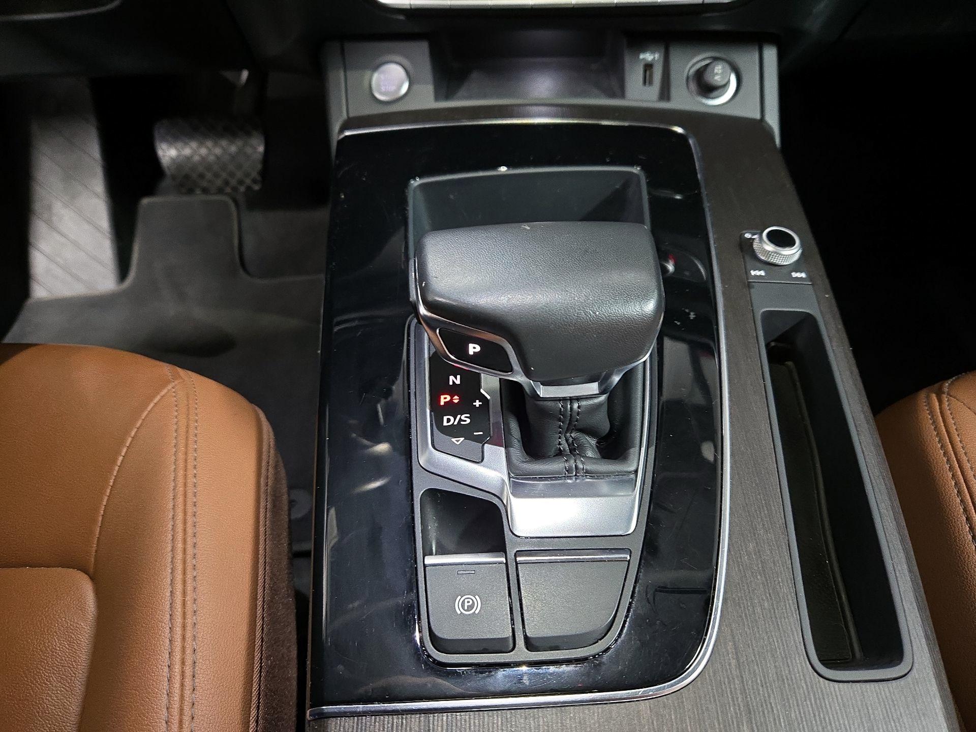 Thumbnail: 2022 Audi Q5 - 17