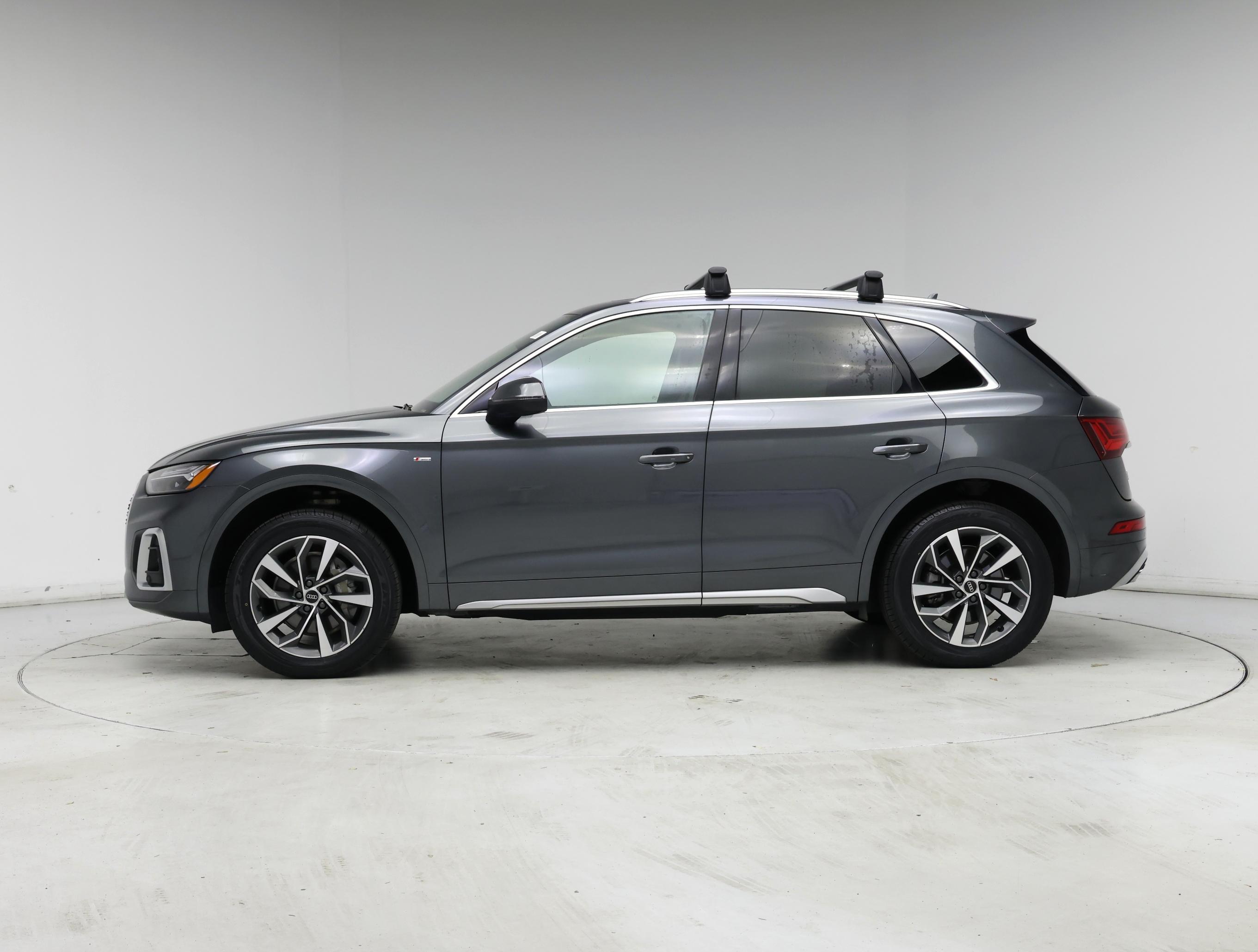 Thumbnail: 2022 Audi Q5 - 3