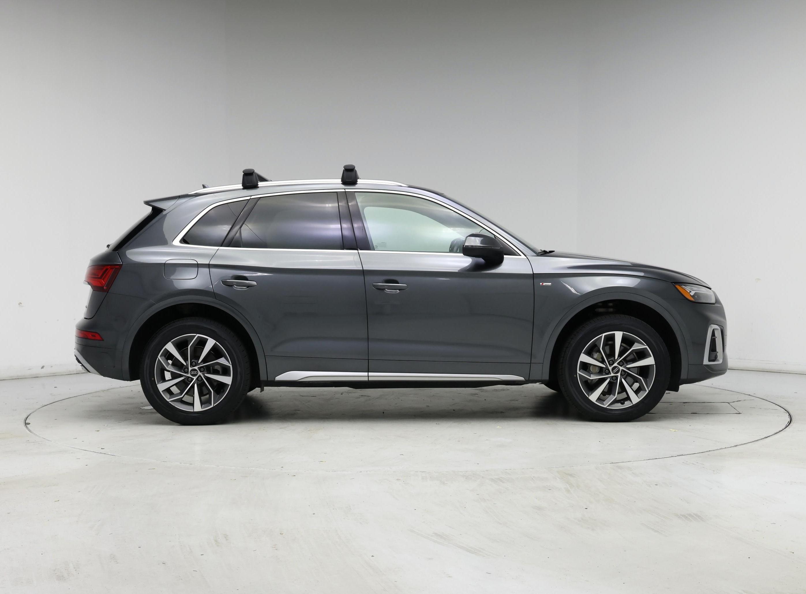 Thumbnail: 2022 Audi Q5 - 7