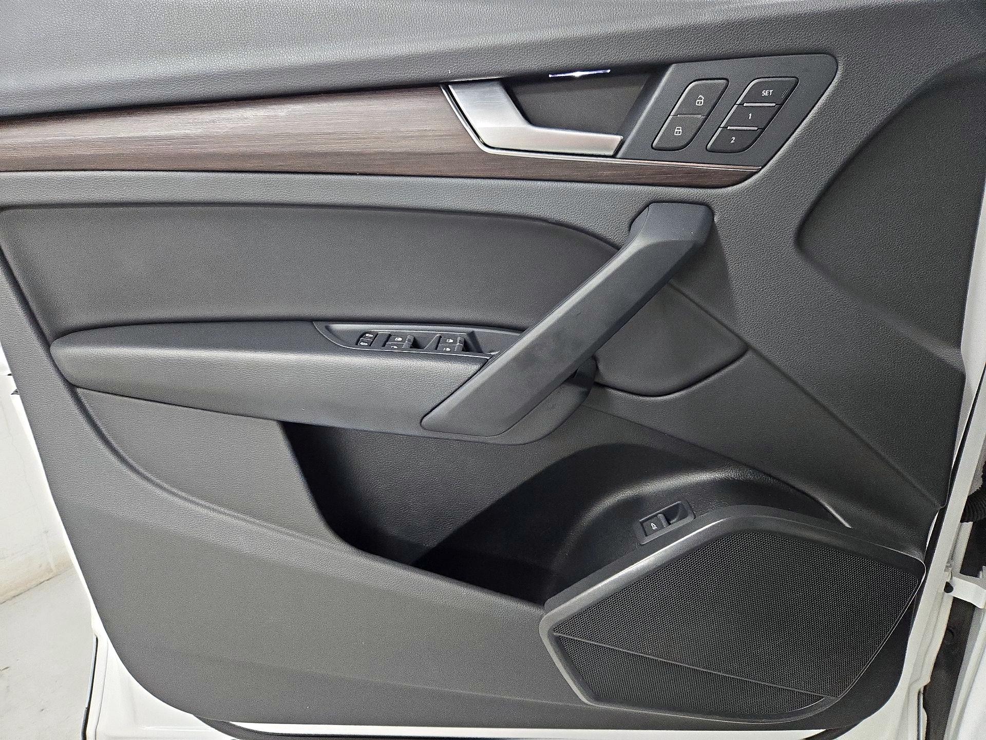 Thumbnail: 2022 Audi Q5 - 12