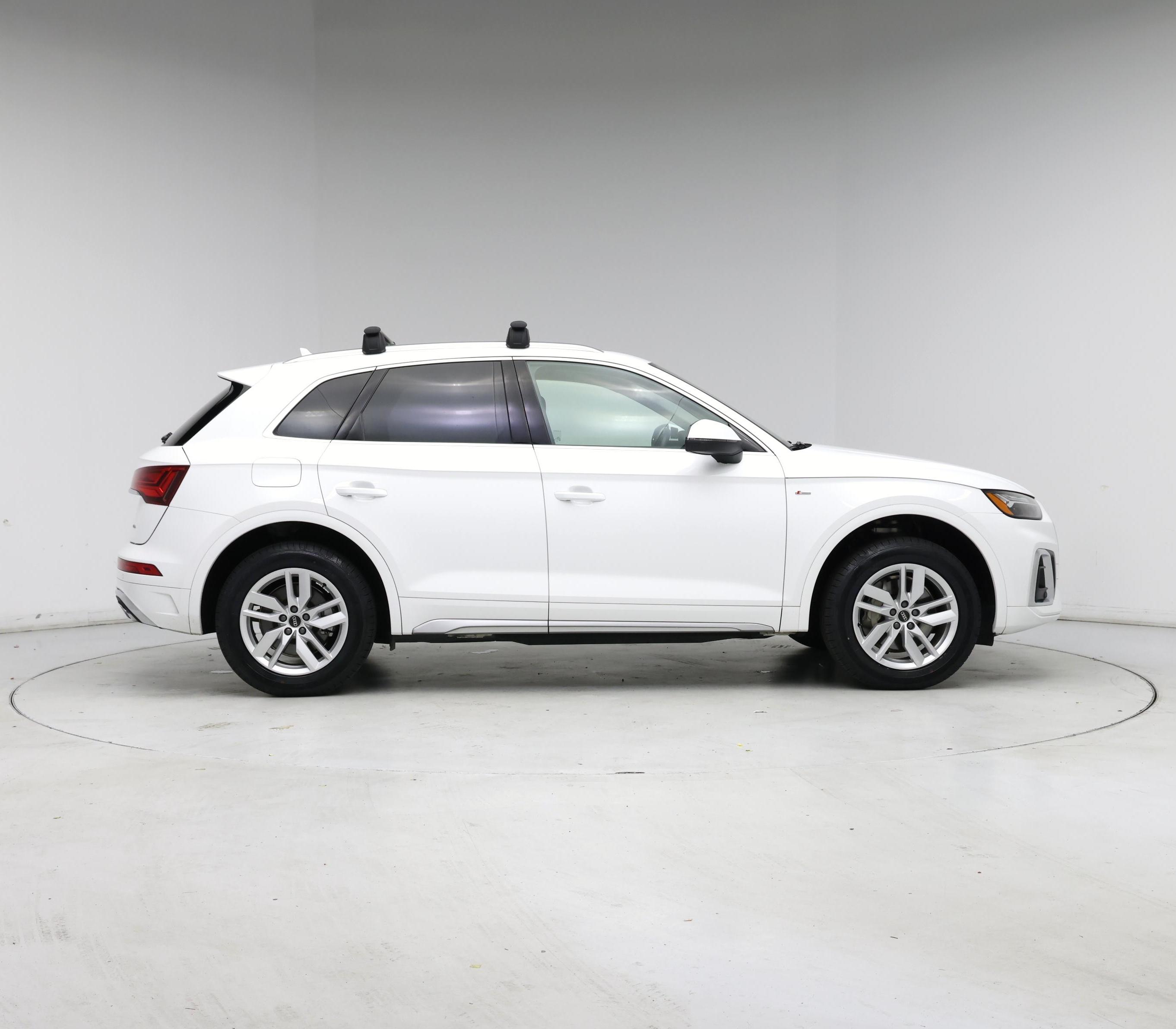 Thumbnail: 2022 Audi Q5 - 7