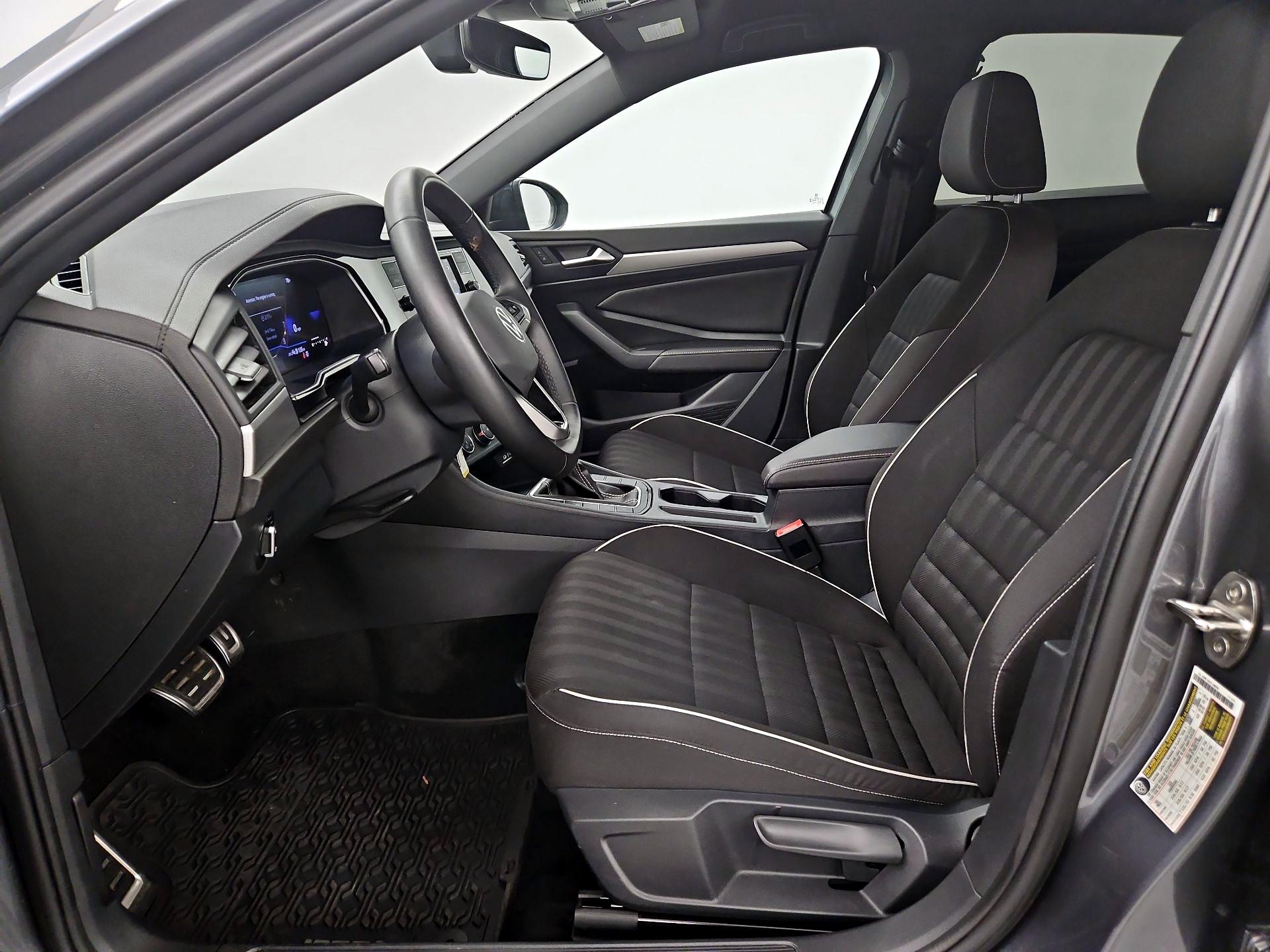 Thumbnail: 2024 Volkswagen Jetta - 11