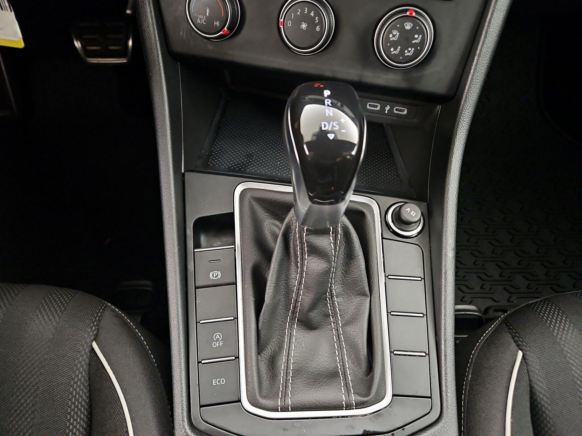 Thumbnail: 2024 Volkswagen Jetta - 17