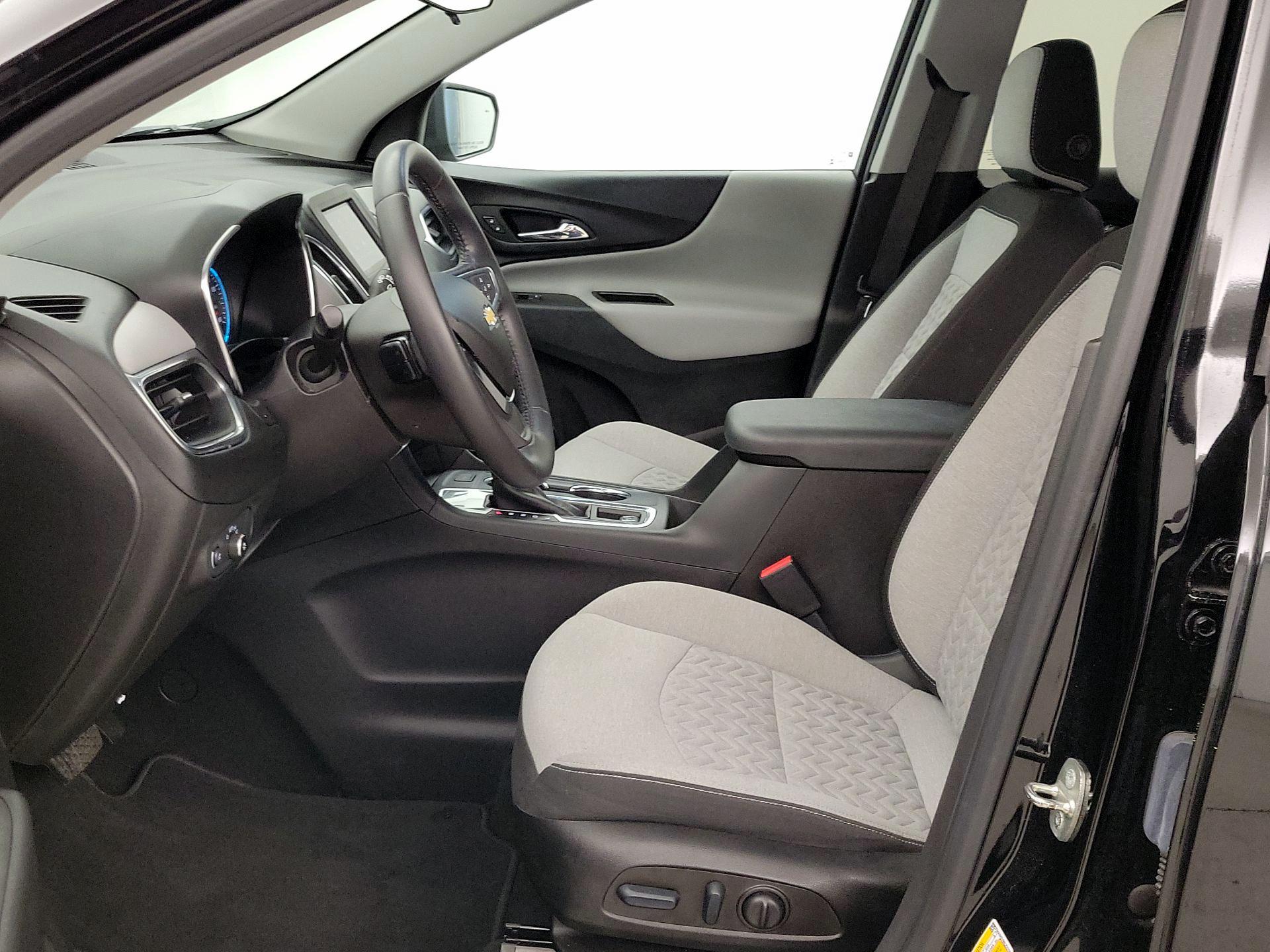 Thumbnail: 2022 Chevrolet Equinox - 11