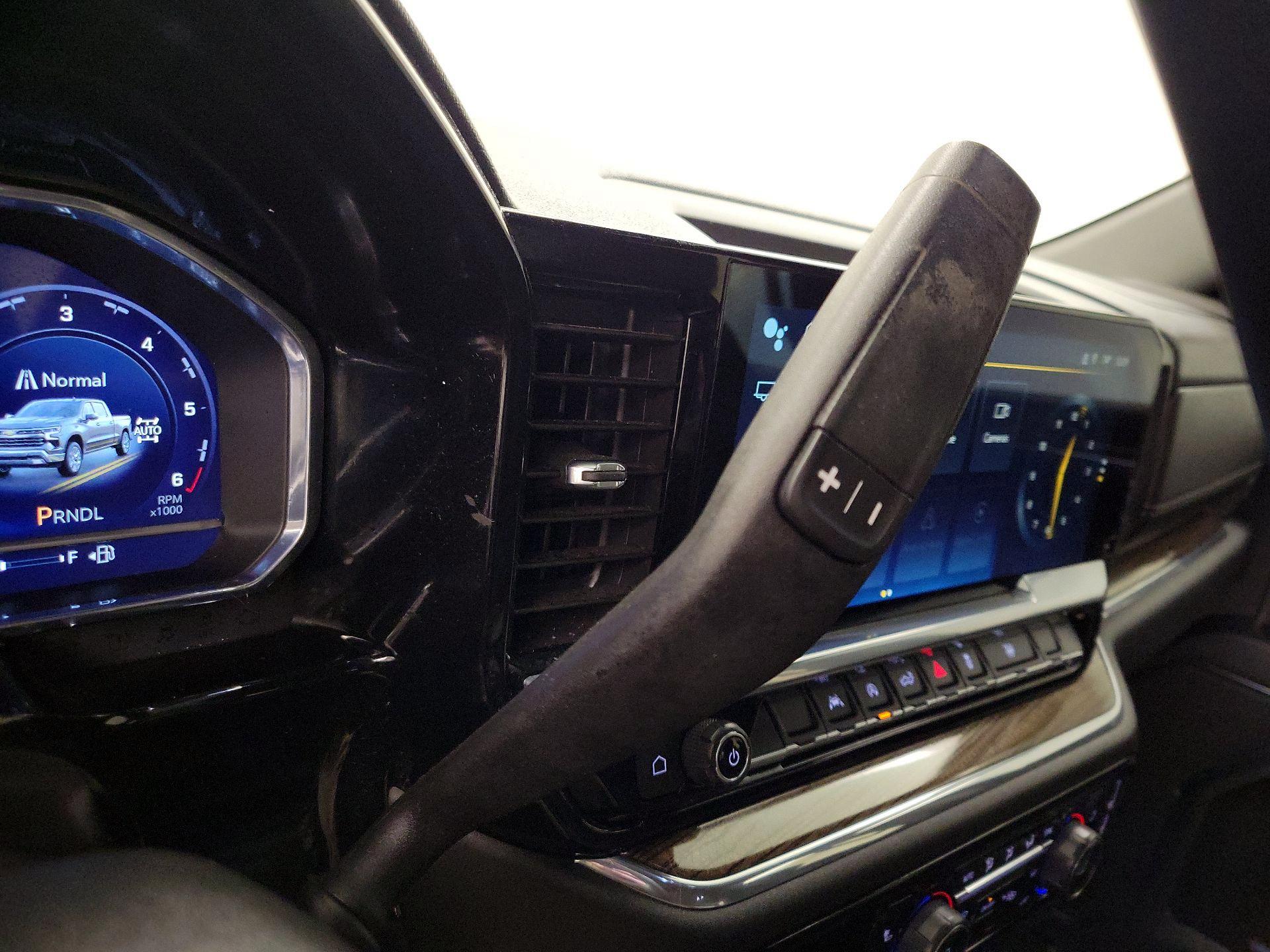 Thumbnail: 2023 Chevrolet Silverado 1500 - 17