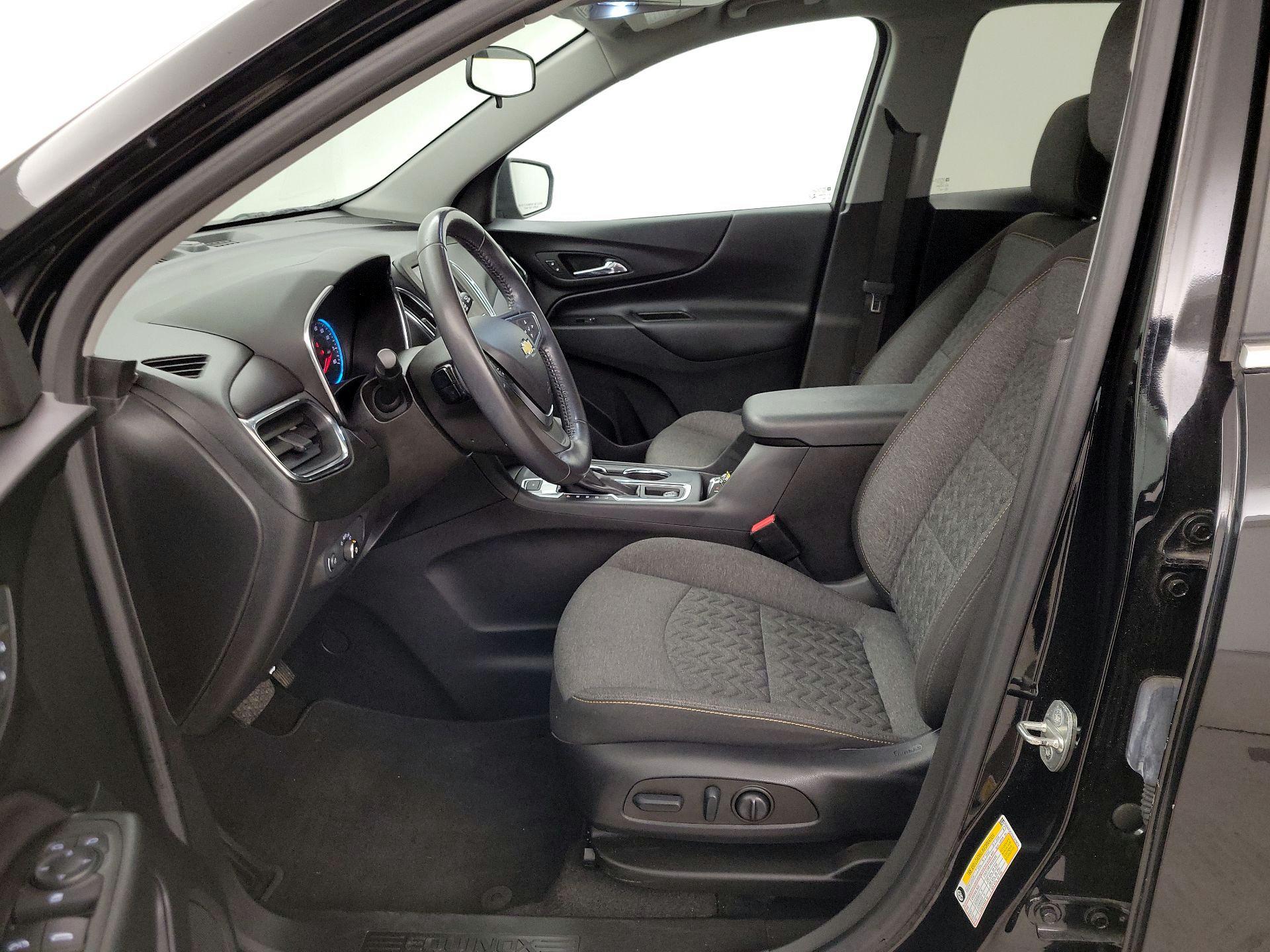 Thumbnail: 2022 Chevrolet Equinox - 11