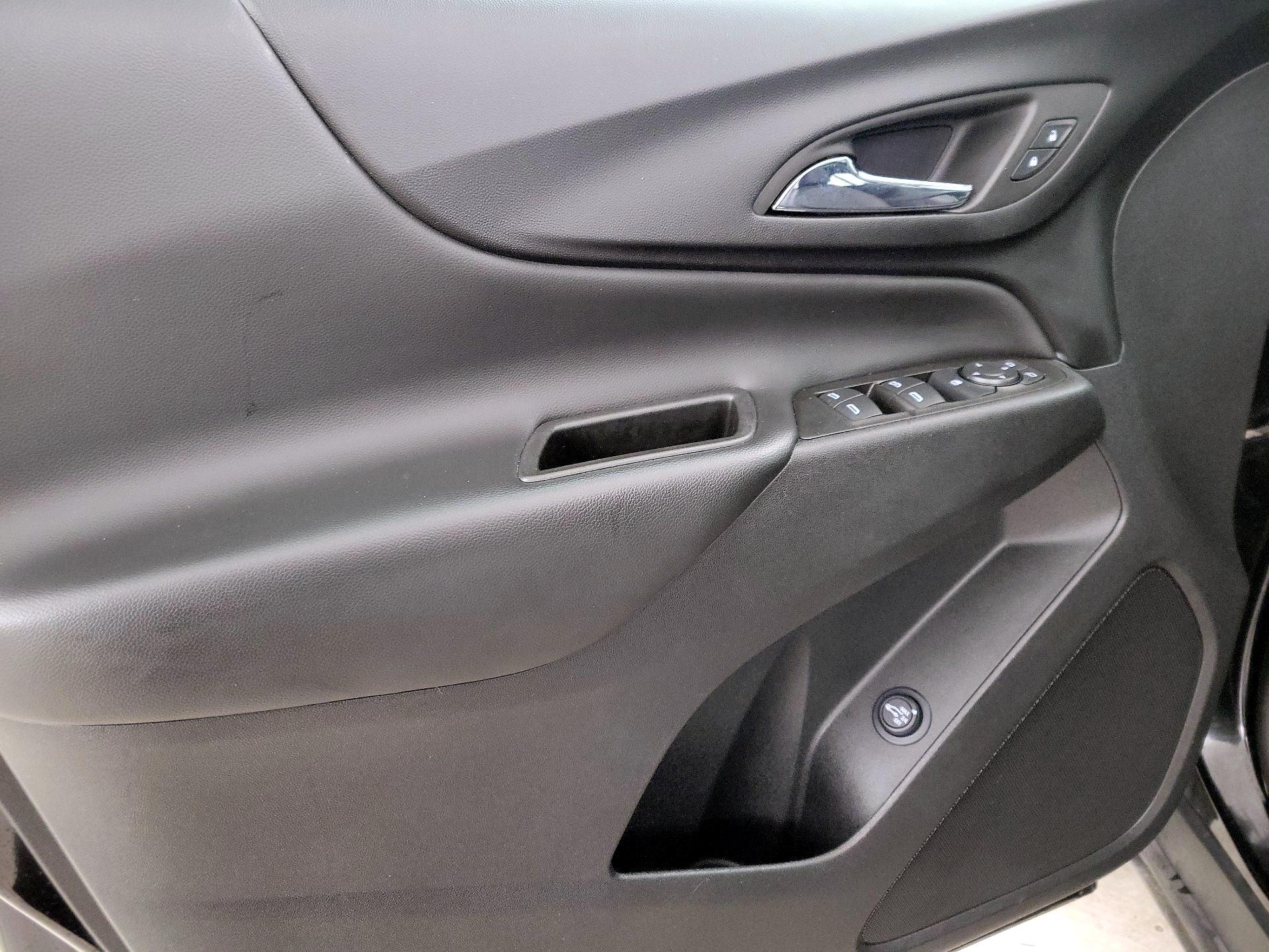 Thumbnail: 2022 Chevrolet Equinox - 12