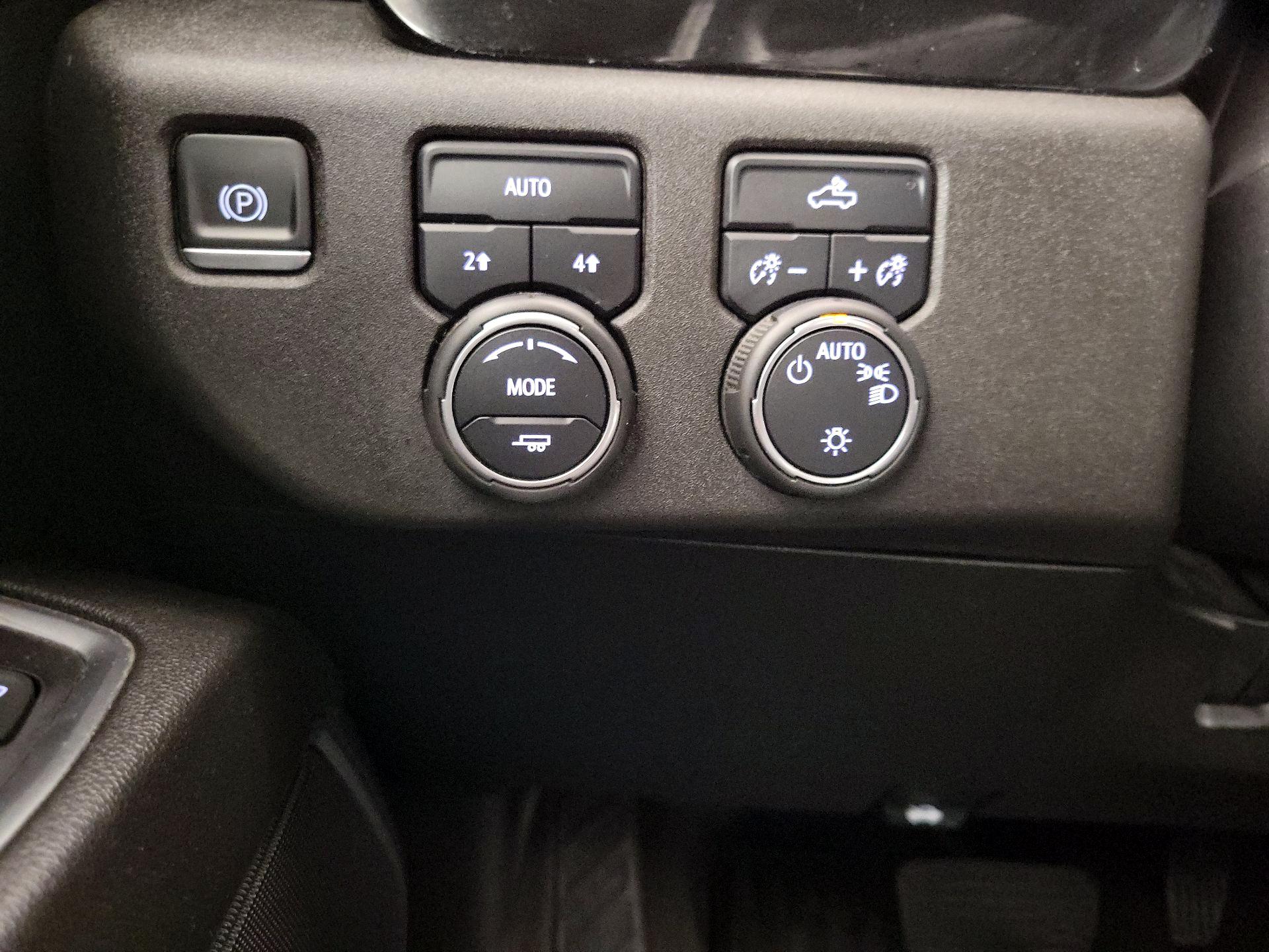 Thumbnail: 2022 Chevrolet Silverado 1500 - 13