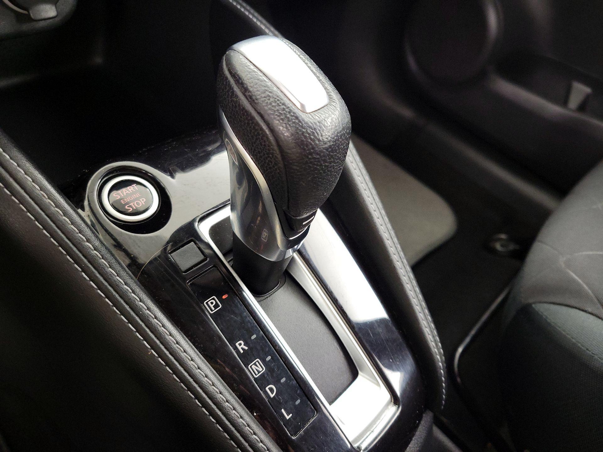 Thumbnail: 2020 Nissan Kicks - 16