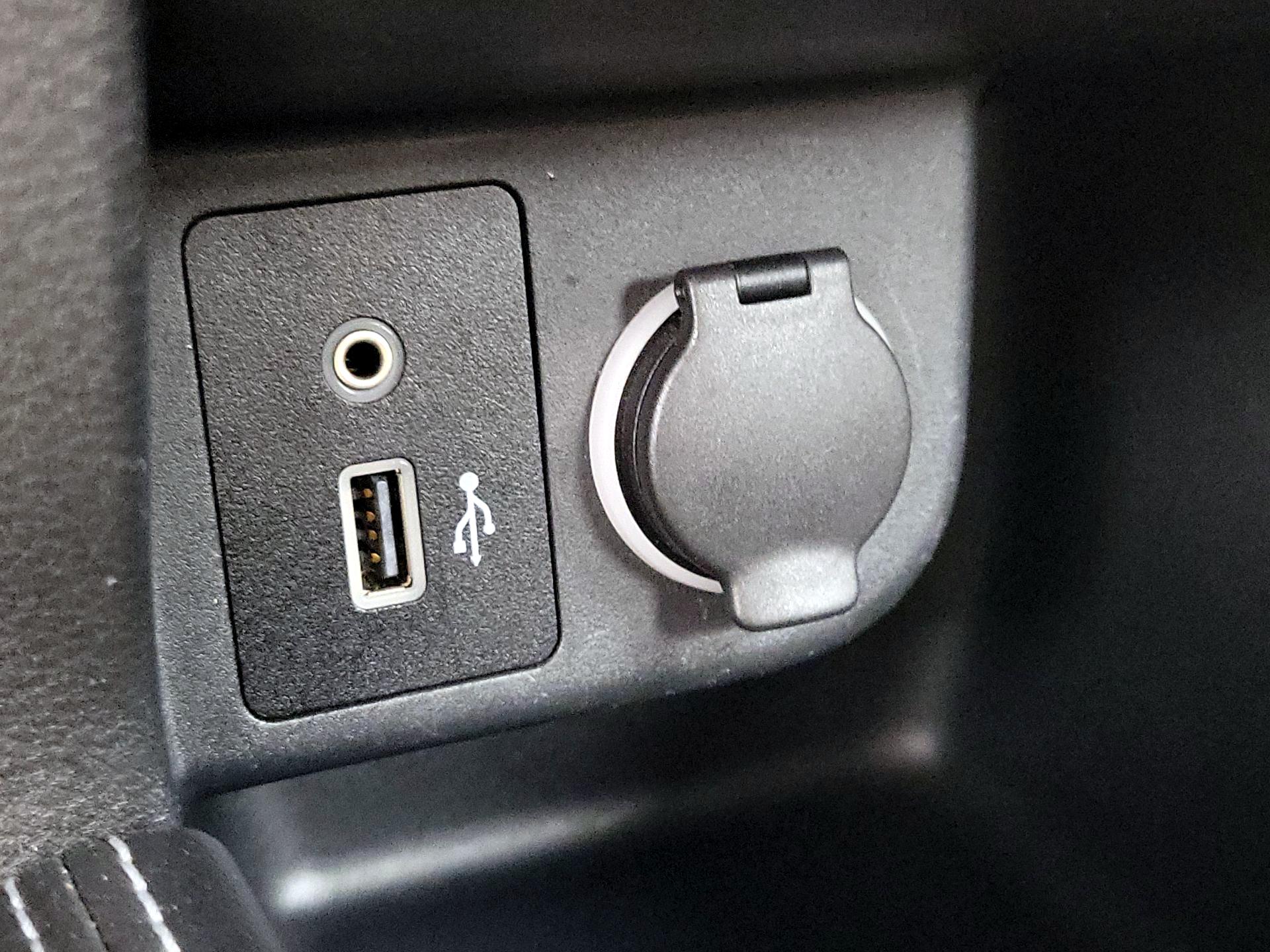 Thumbnail: 2020 Nissan Kicks - 17