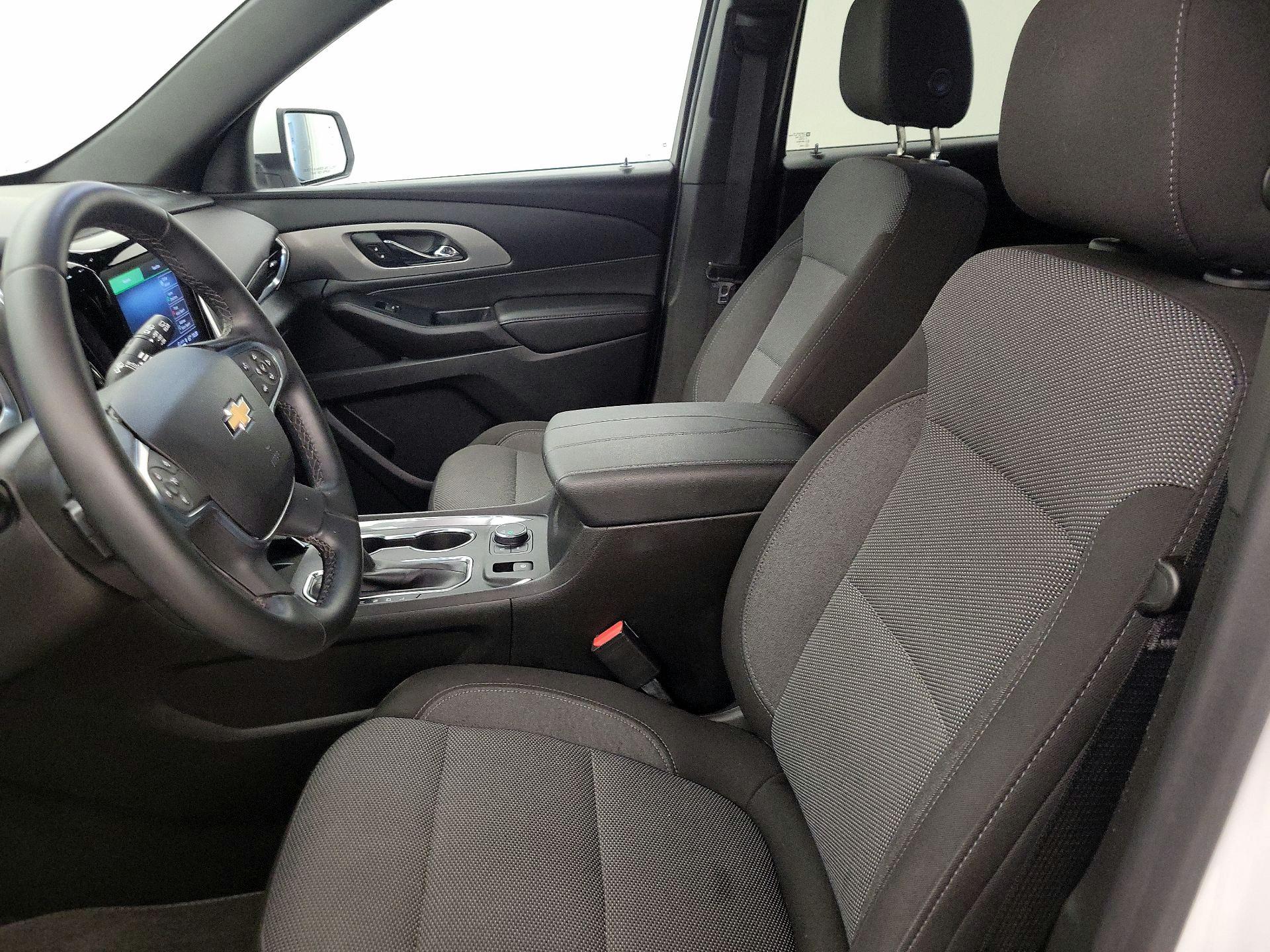 Thumbnail: 2023 Chevrolet Traverse - 11