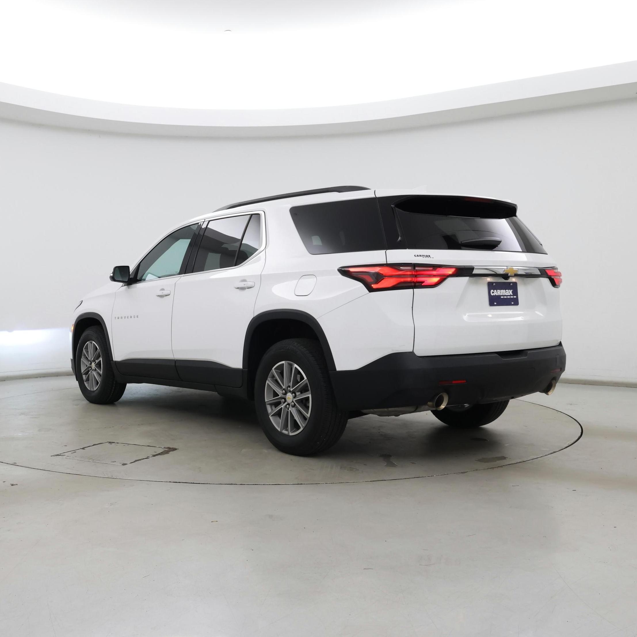 Thumbnail: 2023 Chevrolet Traverse - 2