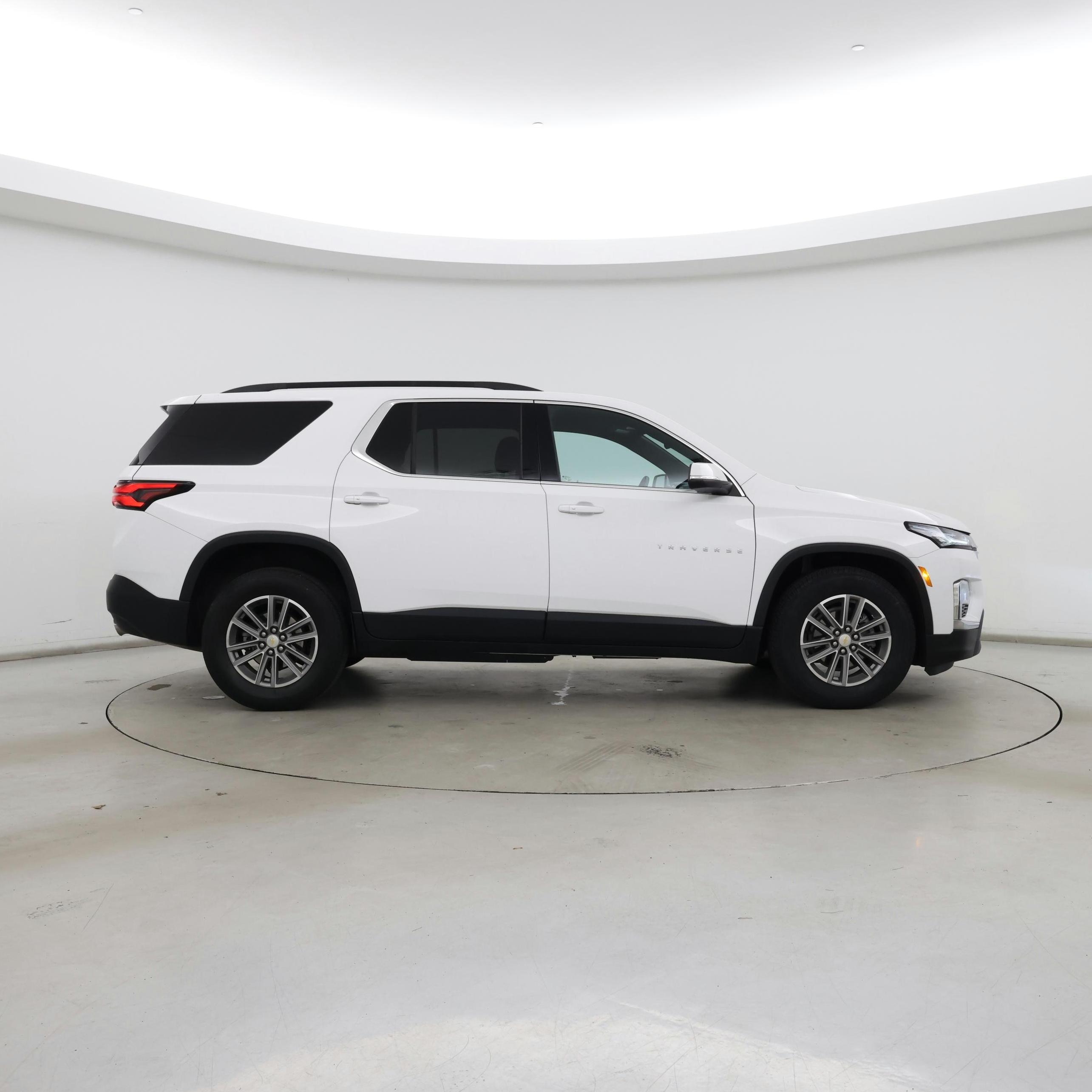 Thumbnail: 2023 Chevrolet Traverse - 7