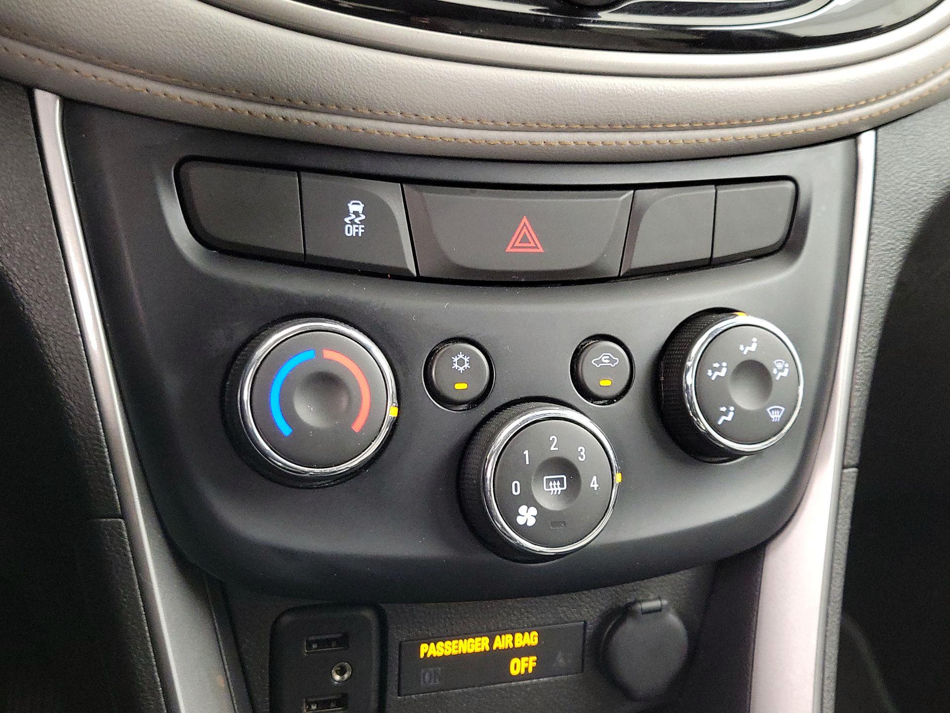 Thumbnail: 2020 Chevrolet Trax - 16