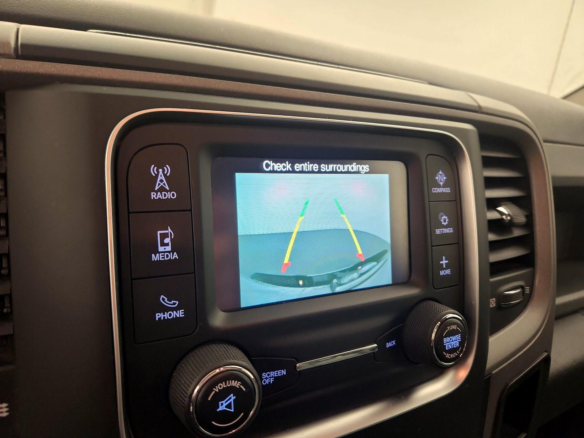 Thumbnail: 2020 RAM 1500 Classic - 14