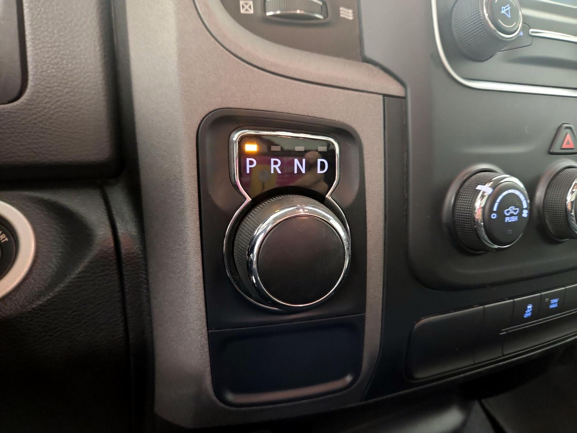 Thumbnail: 2020 RAM 1500 Classic - 17