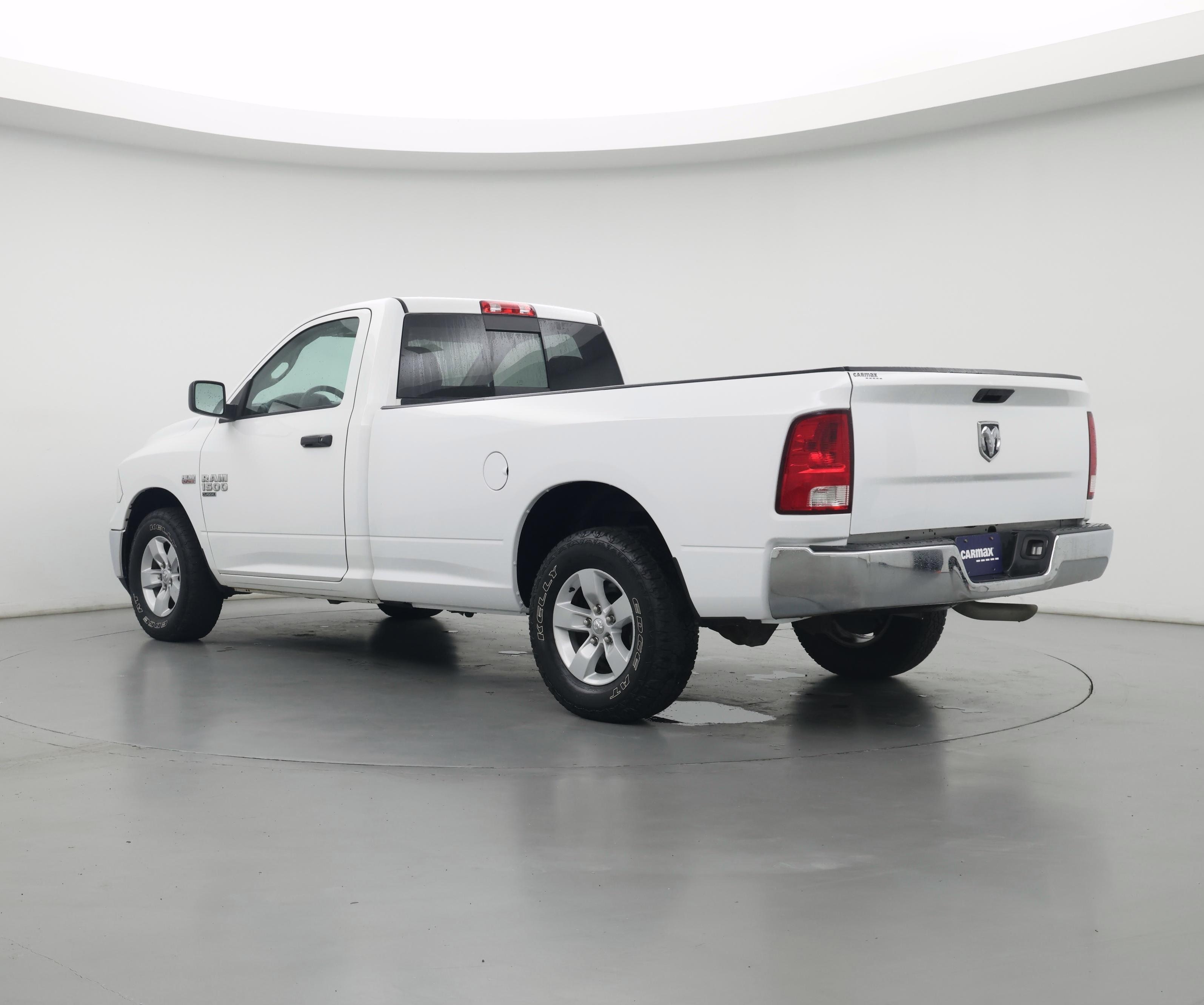 Thumbnail: 2020 RAM 1500 Classic - 2
