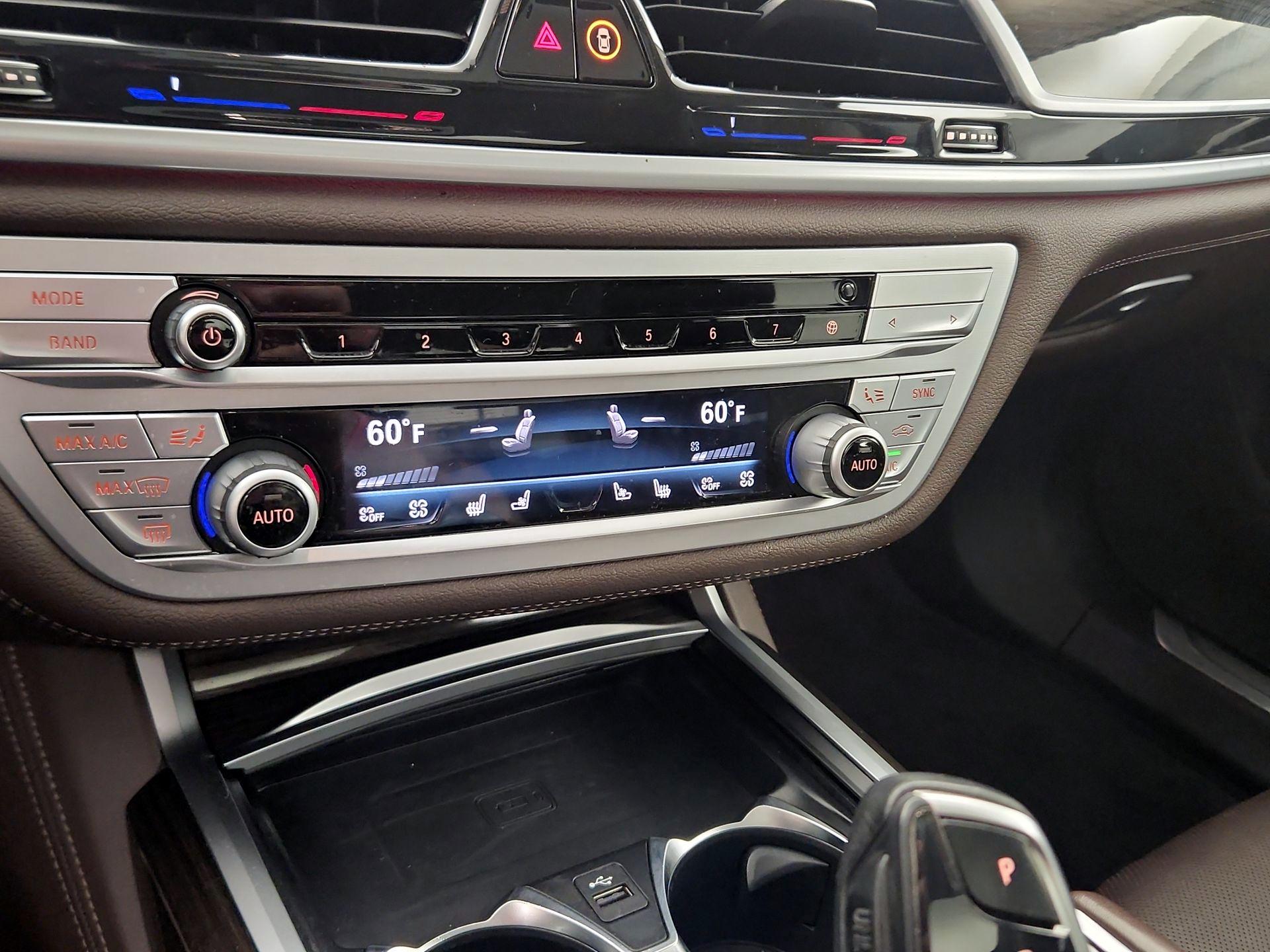 Thumbnail: 2021 BMW 7 Series - 17