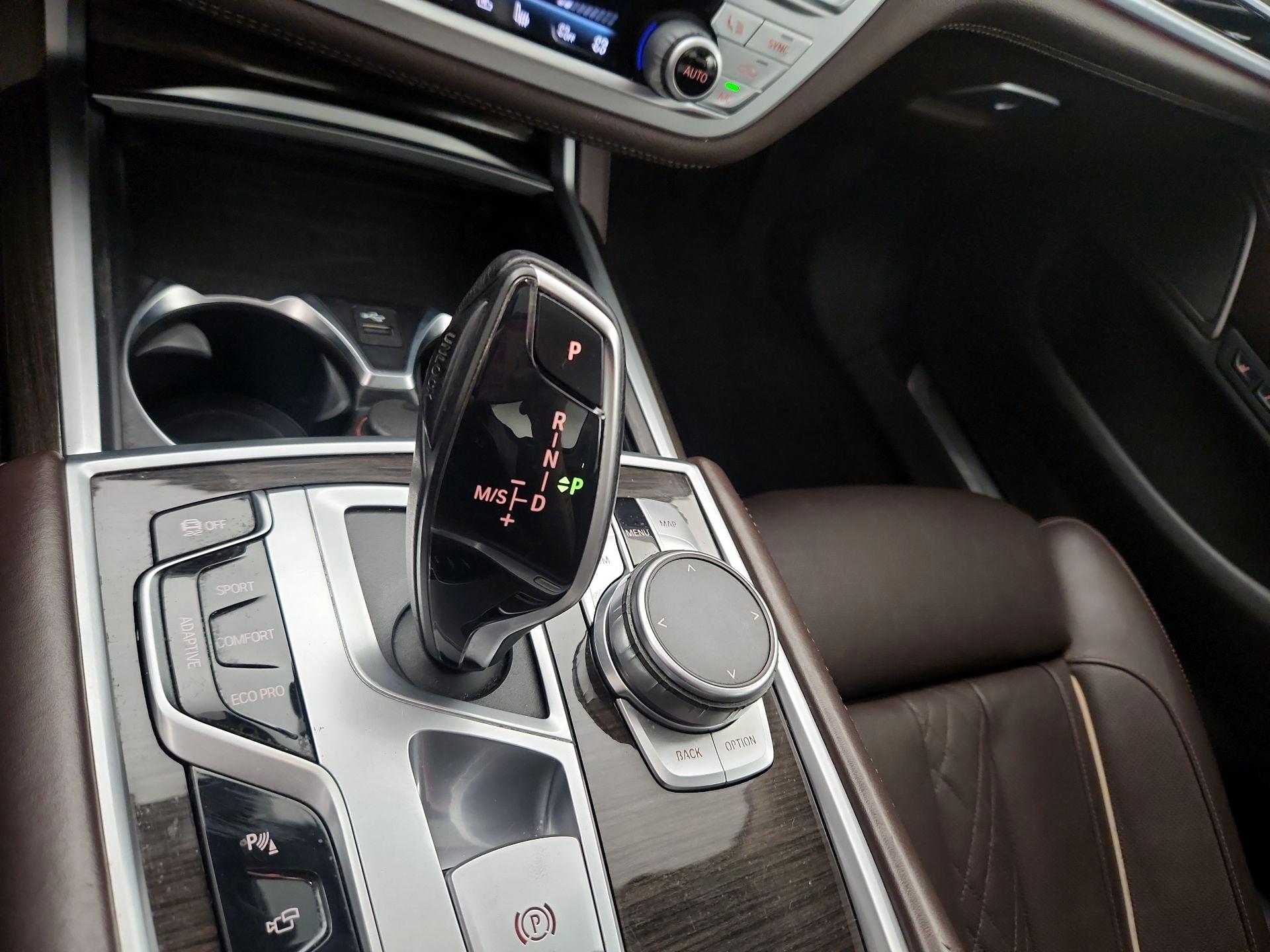 Thumbnail: 2021 BMW 7 Series - 18