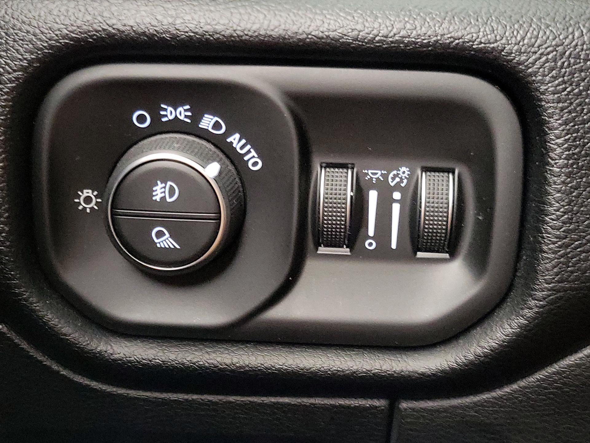 Thumbnail: 2020 RAM 1500 - 13