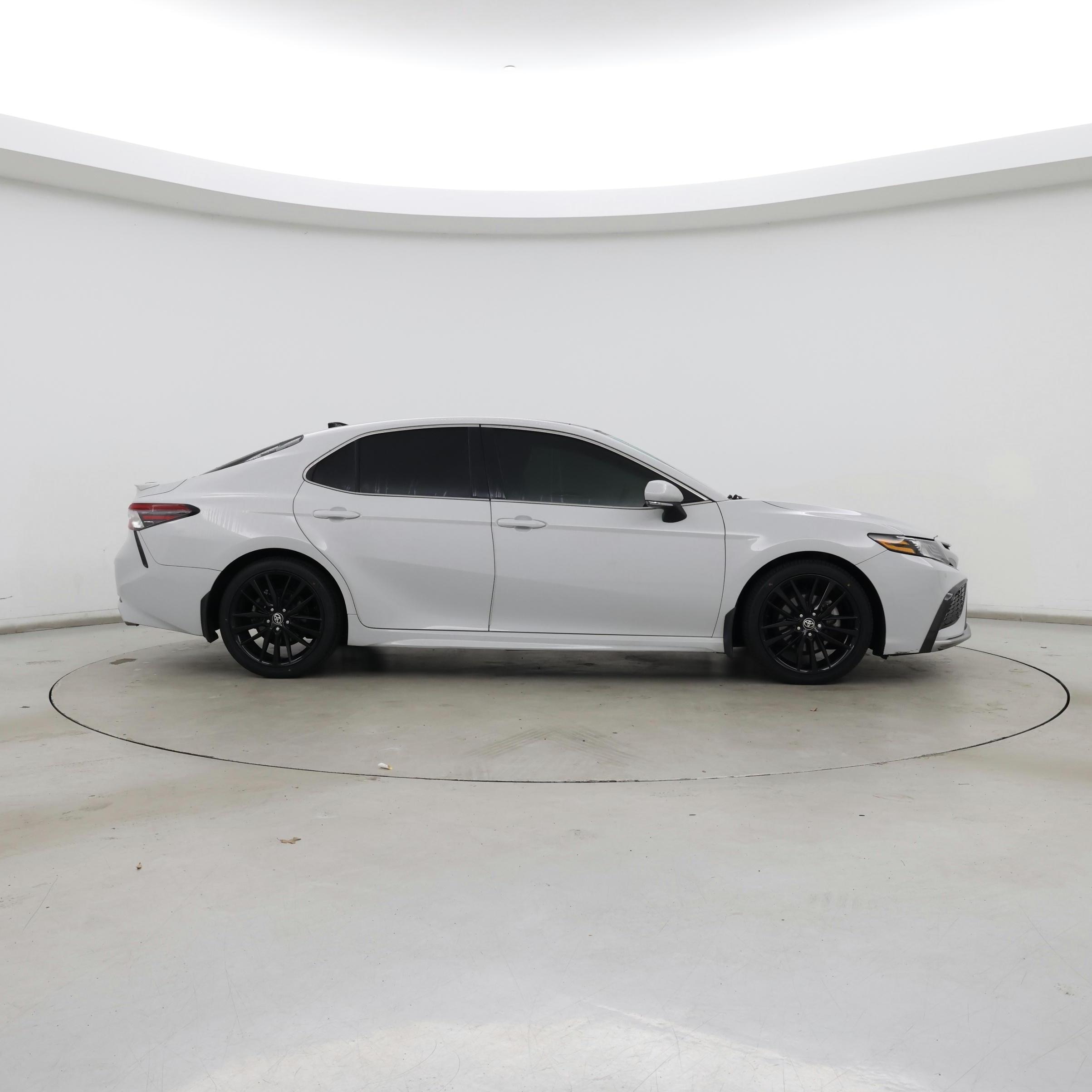 Thumbnail: 2022 Toyota Camry - 7