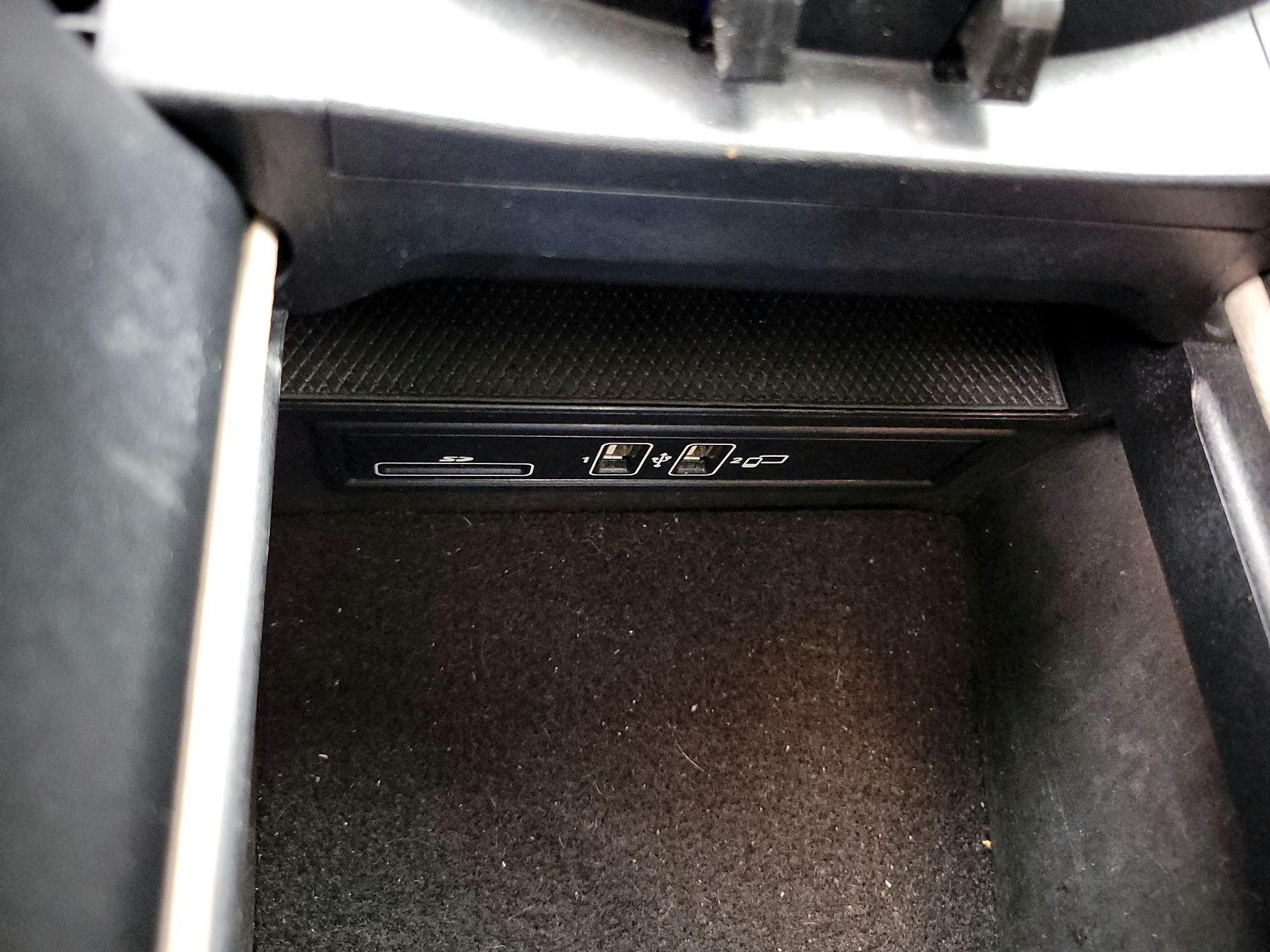 Thumbnail: 2021 Mercedes-Benz C-Class - 18